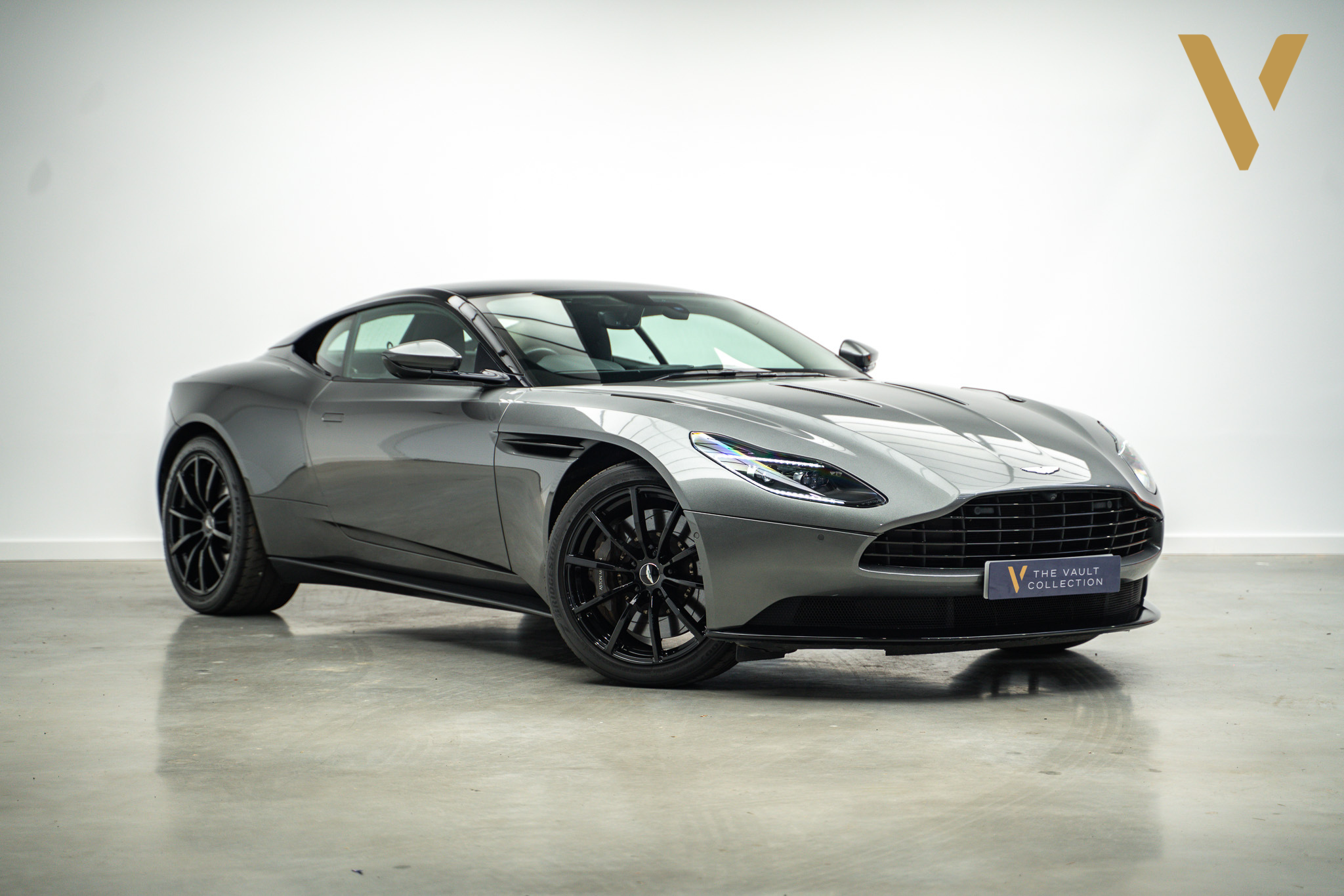 2020 Aston Martin DB11 AMR V12