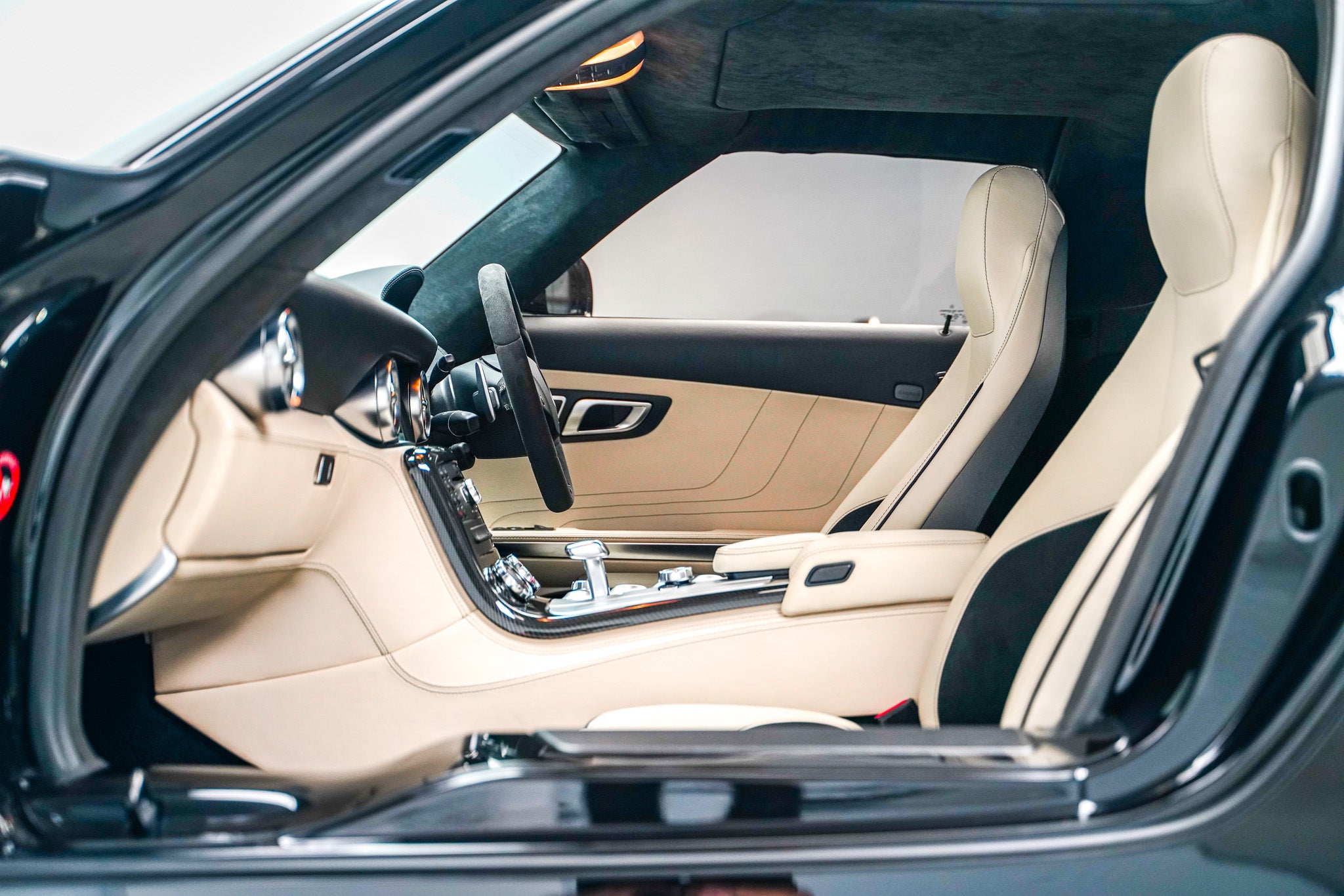 2010 Mercedes SLS AMG Gullwing