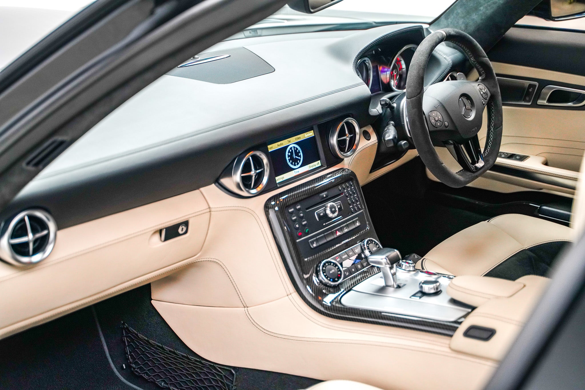 2010 Mercedes SLS AMG Gullwing