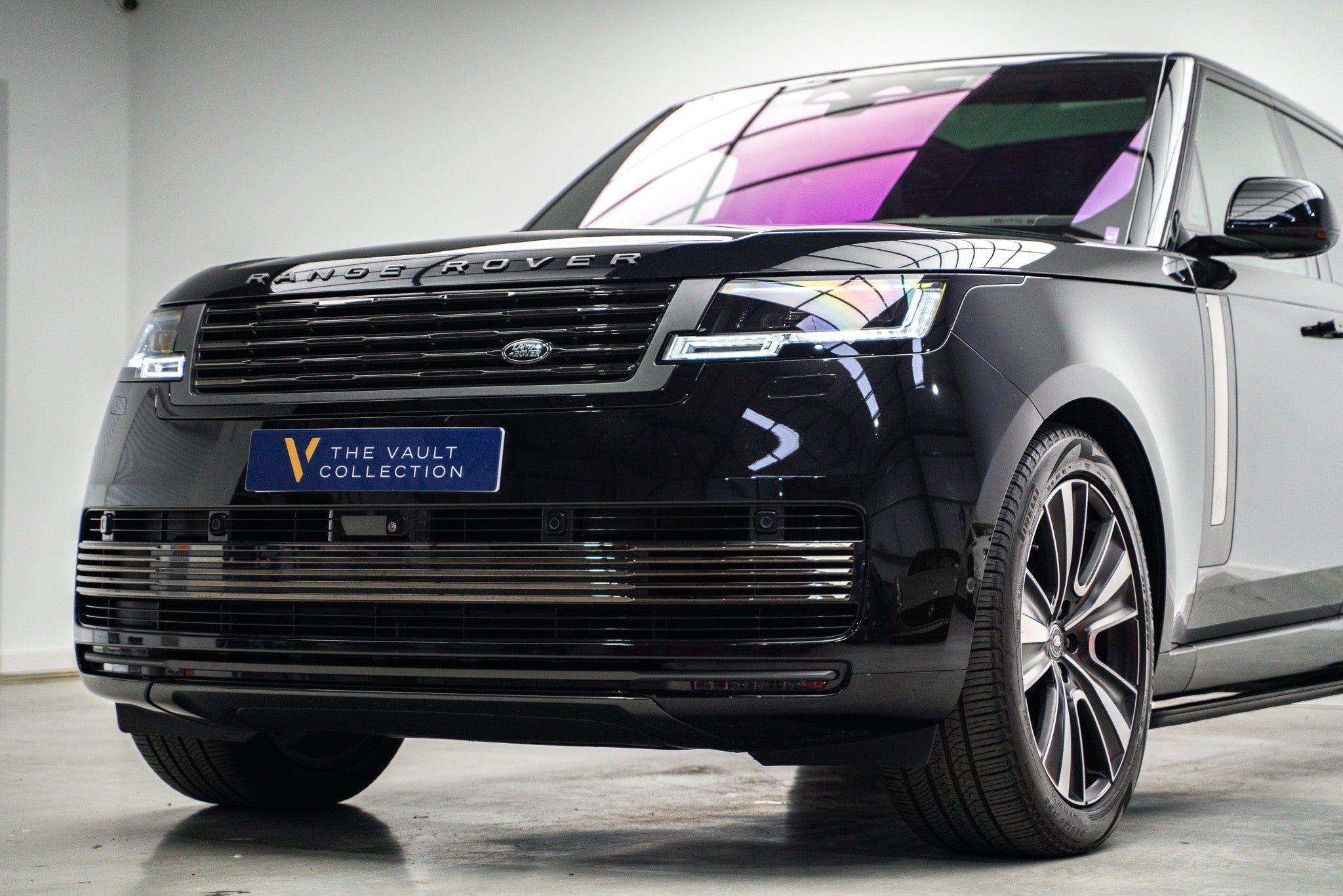 2023 Range Rover P530 SV