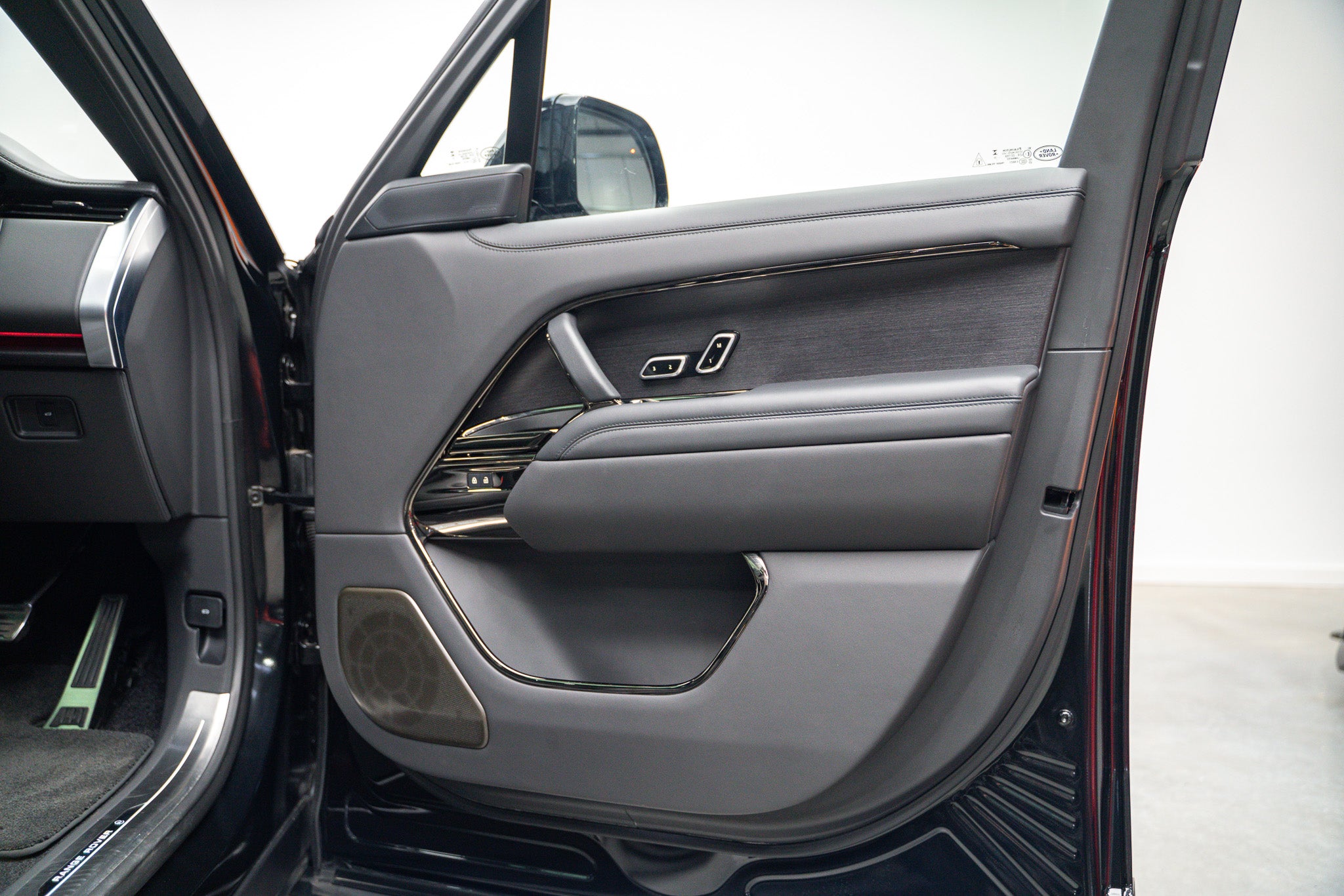 2023 Range Rover P530 SV