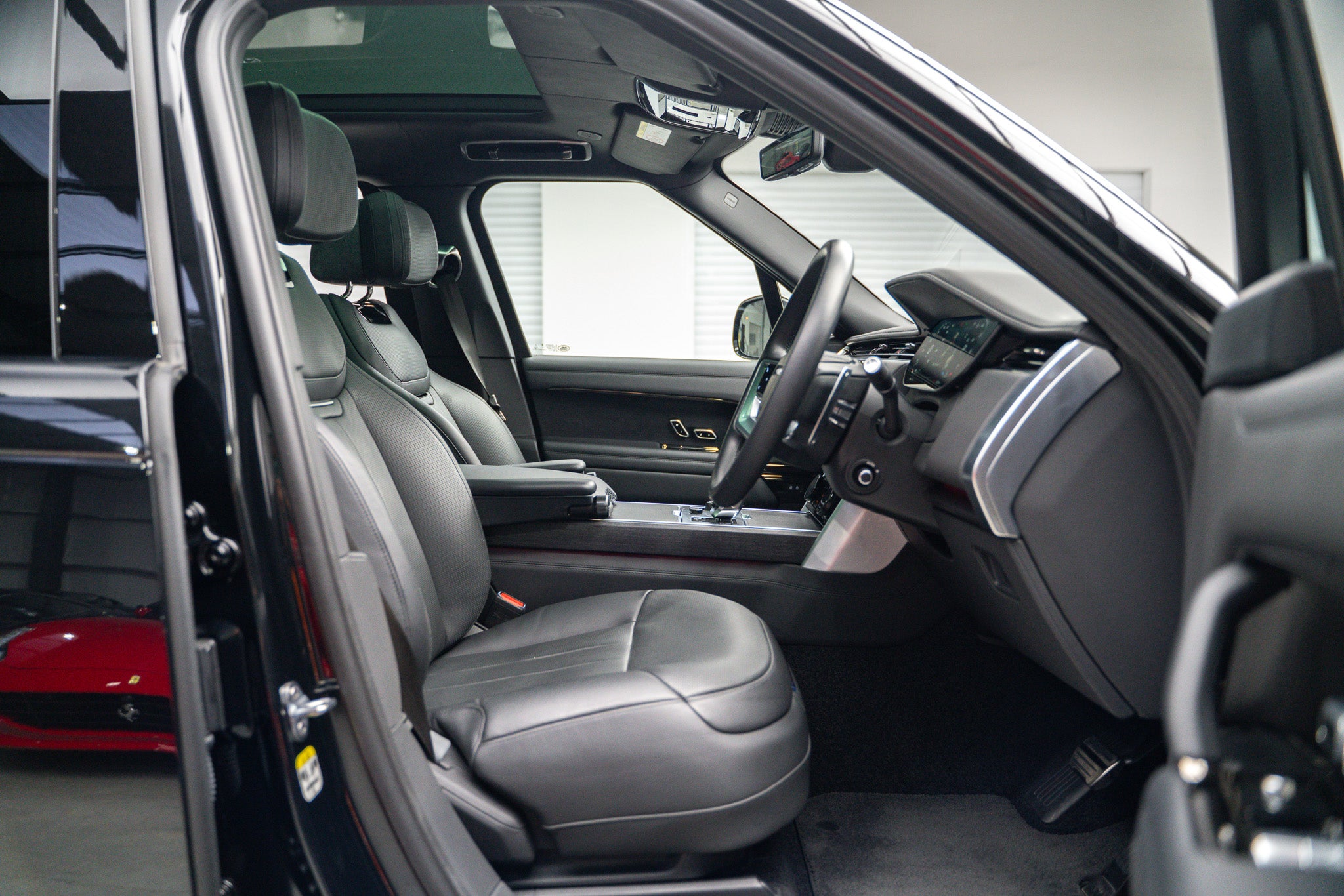 2023 Range Rover P530 SV