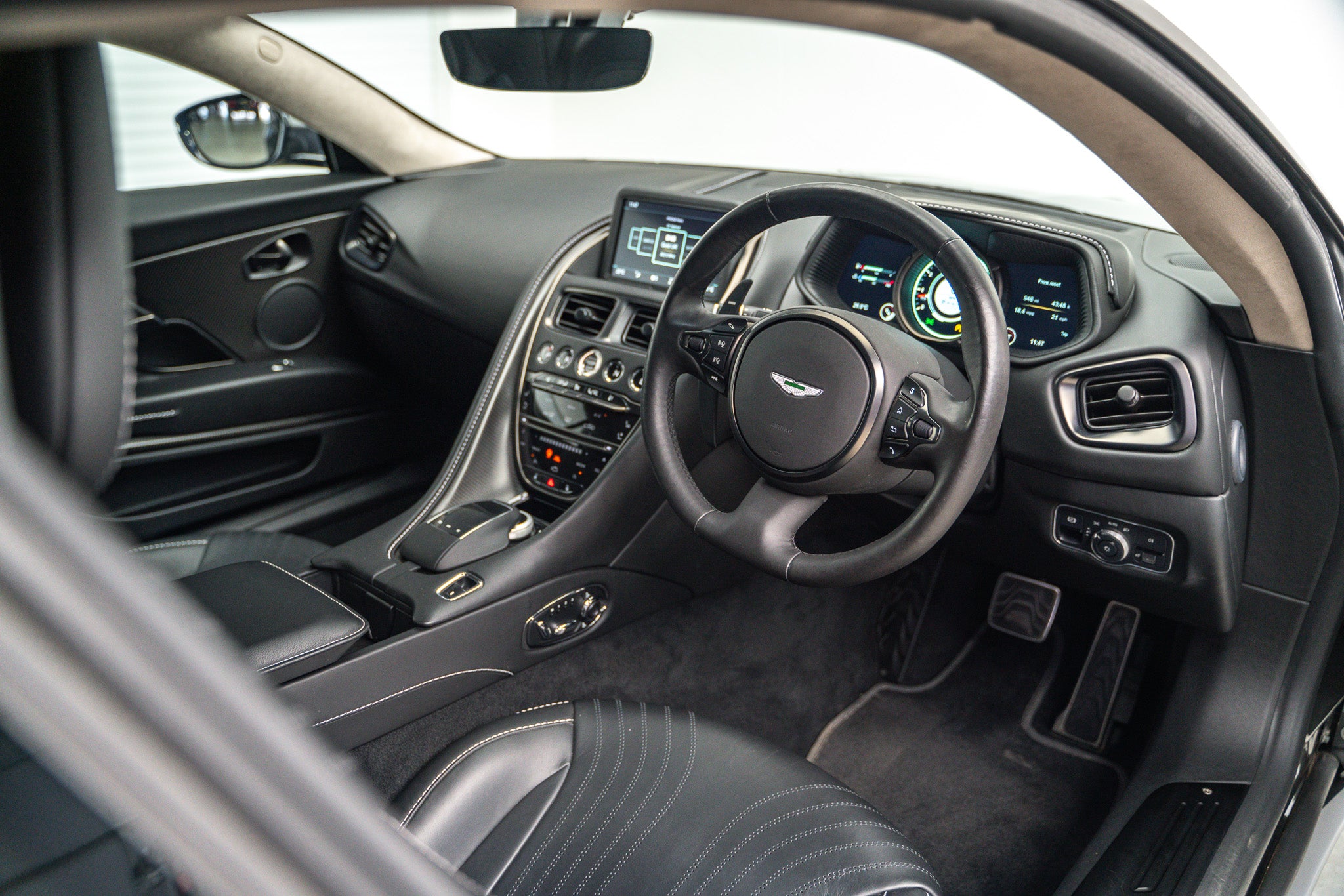 2020 Aston Martin DB11 AMR V12