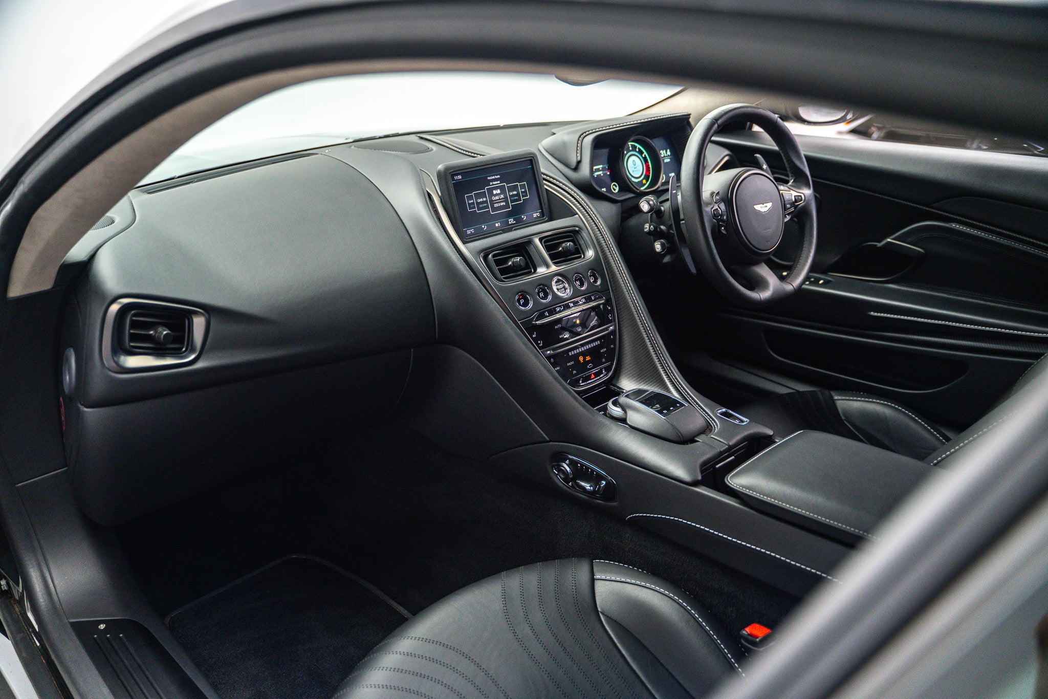 2020 Aston Martin DB11 AMR V12
