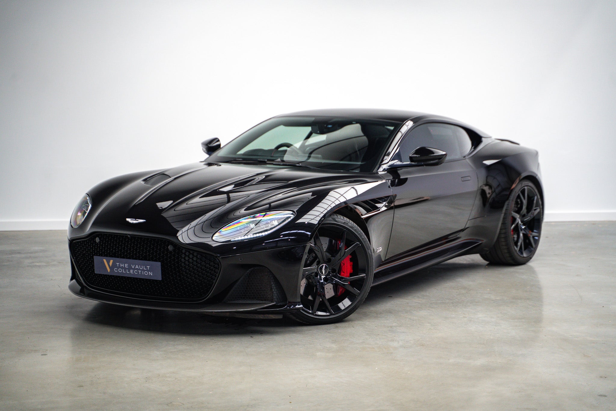 2019 Aston Martin DBS Superleggera V12