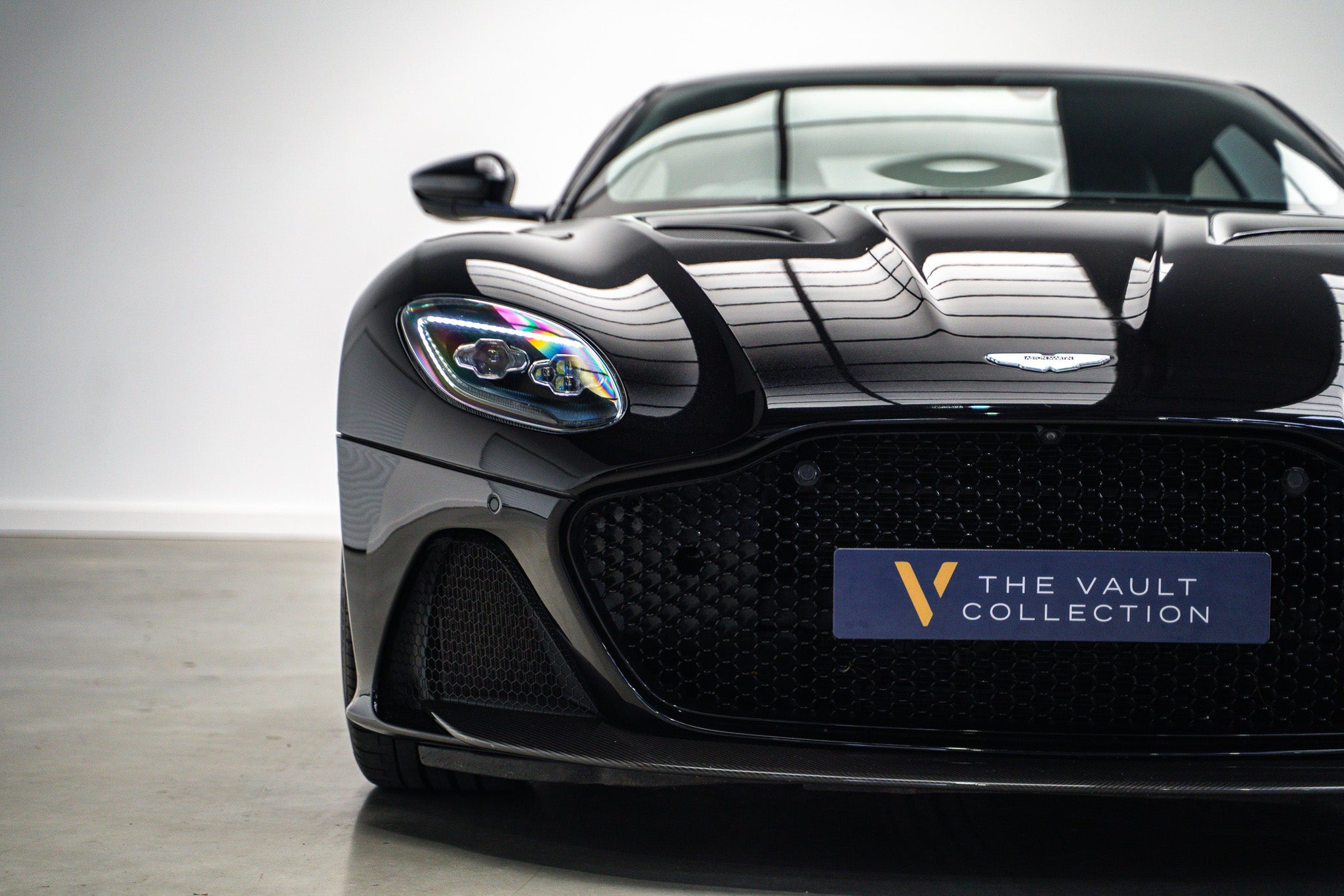 2019 Aston Martin DBS Superleggera V12