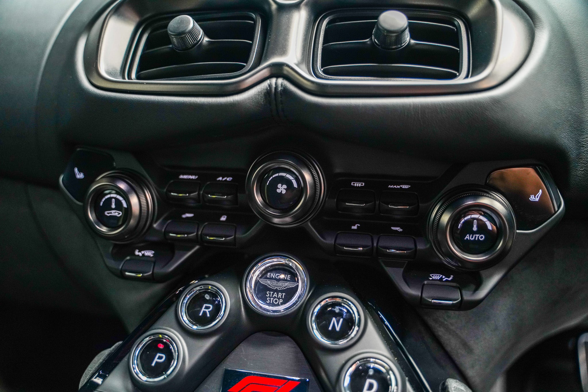 2021 Aston Martin V8 Vantage F1 Edition