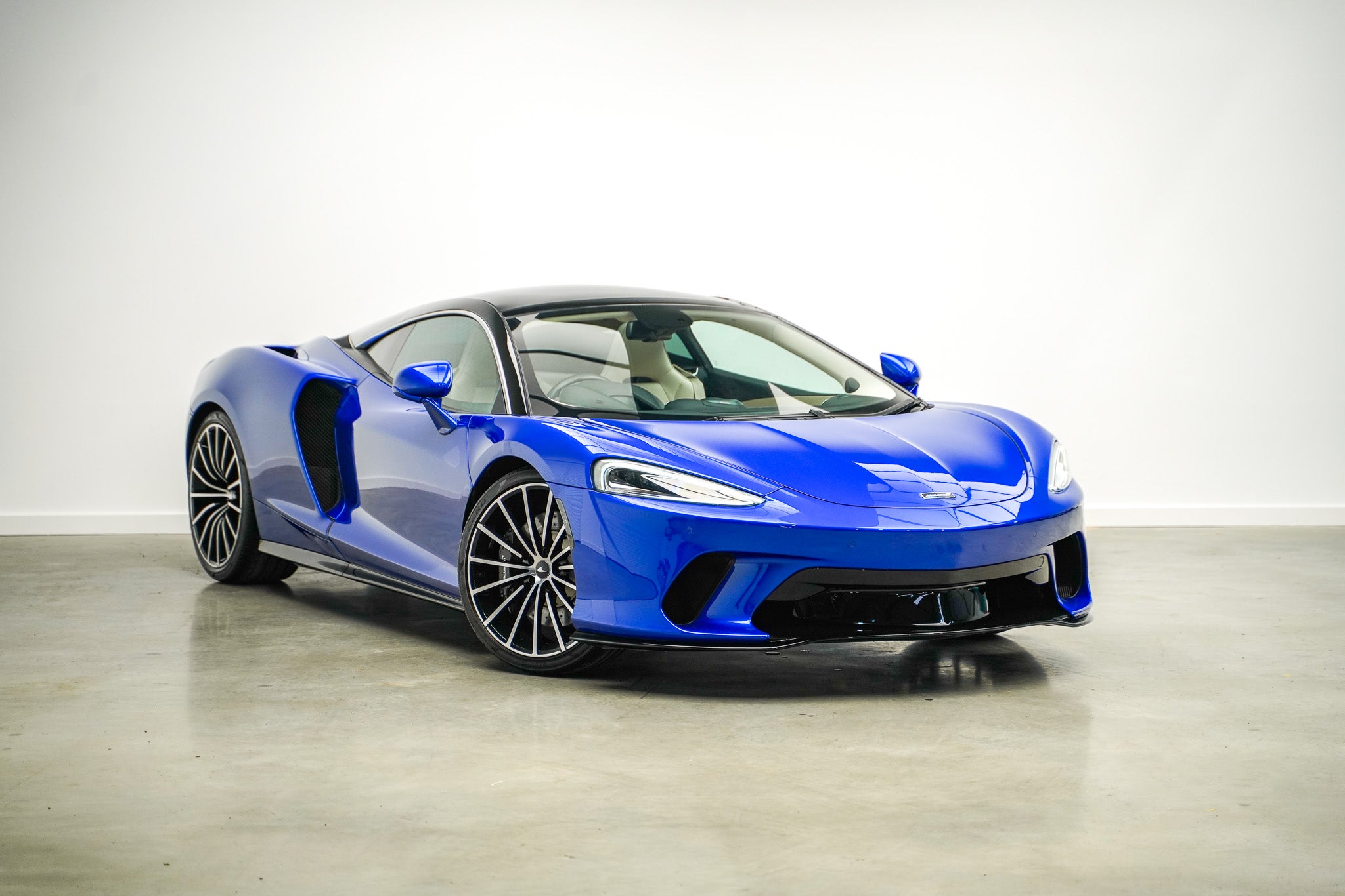 2020 McLaren GT V8
