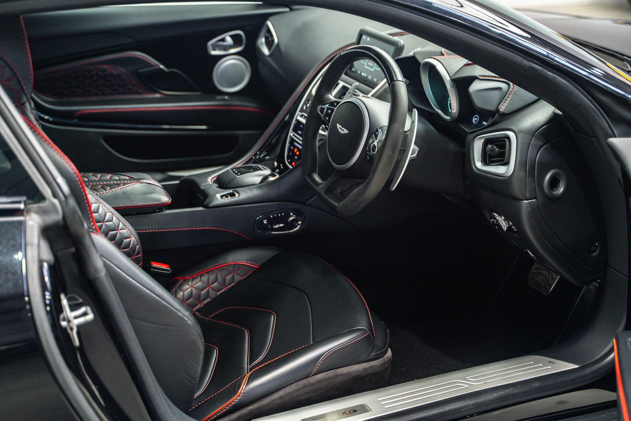 2019 Aston Martin DBS Superleggera V12
