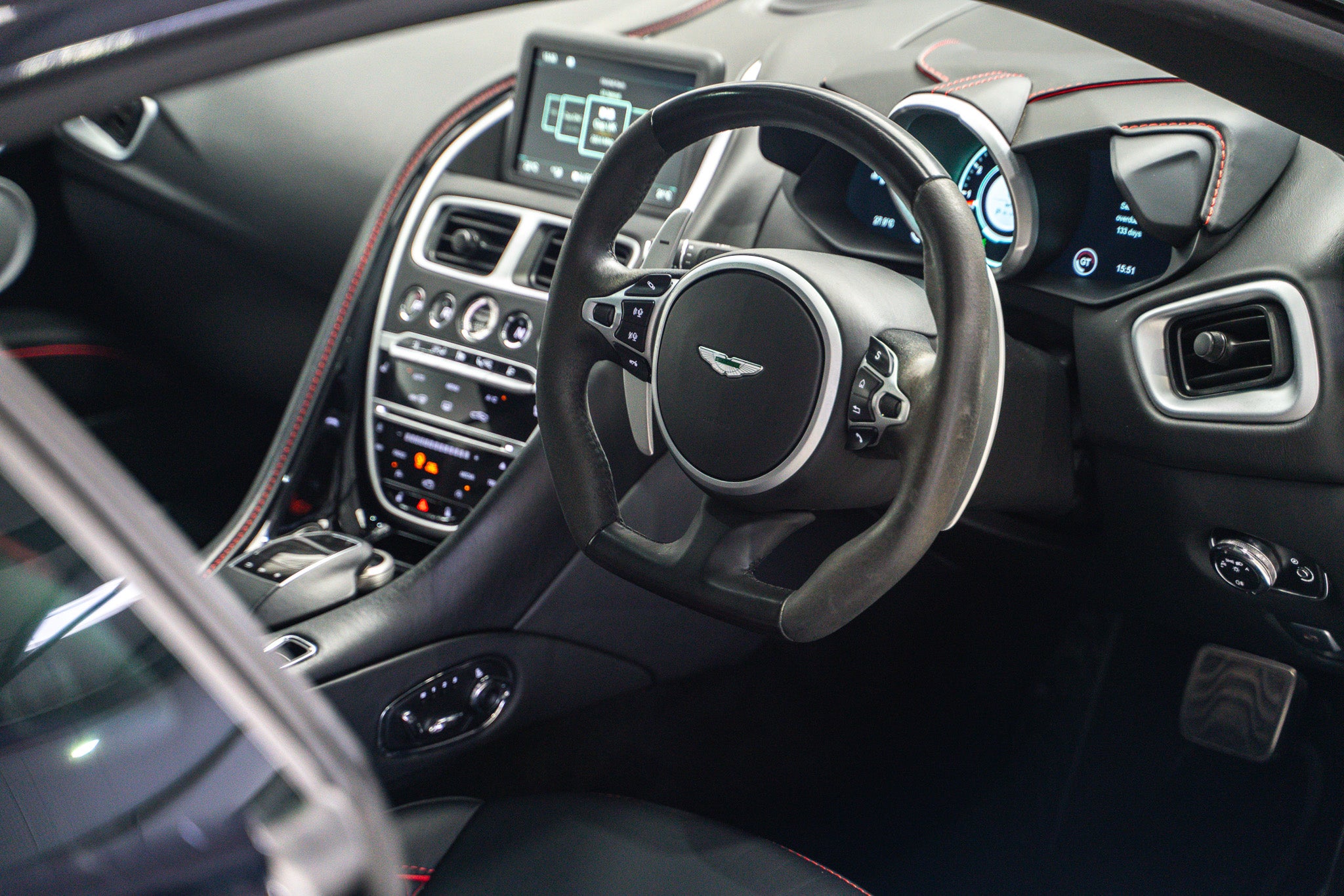 2019 Aston Martin DBS Superleggera V12