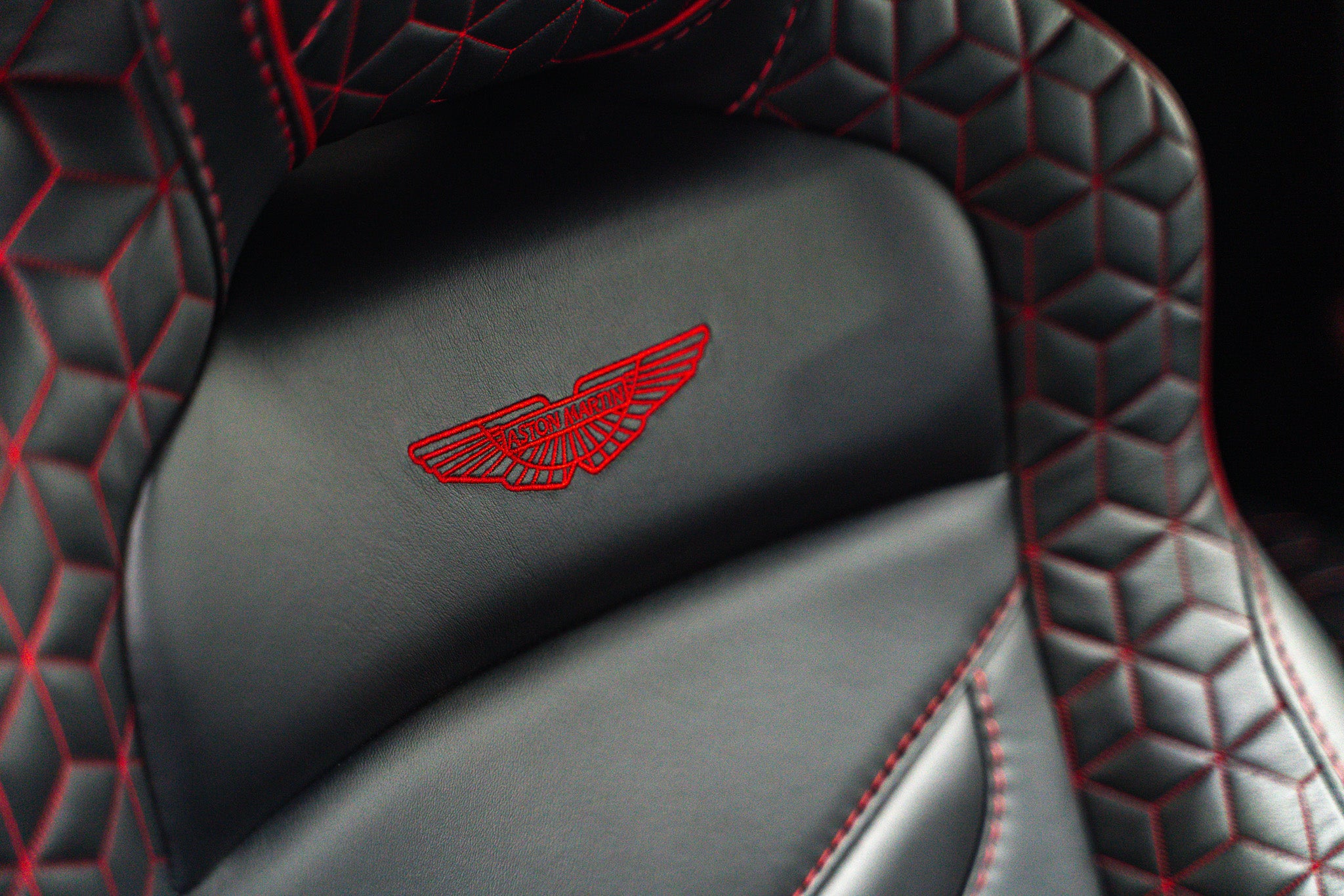 2019 Aston Martin DBS Superleggera V12