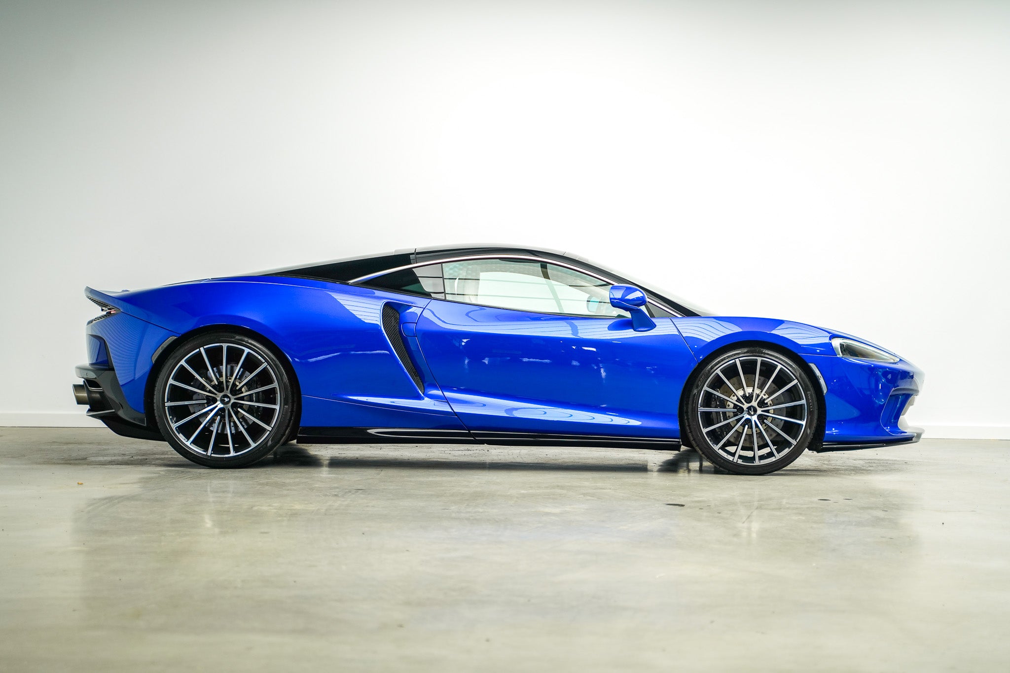 2020 McLaren GT V8