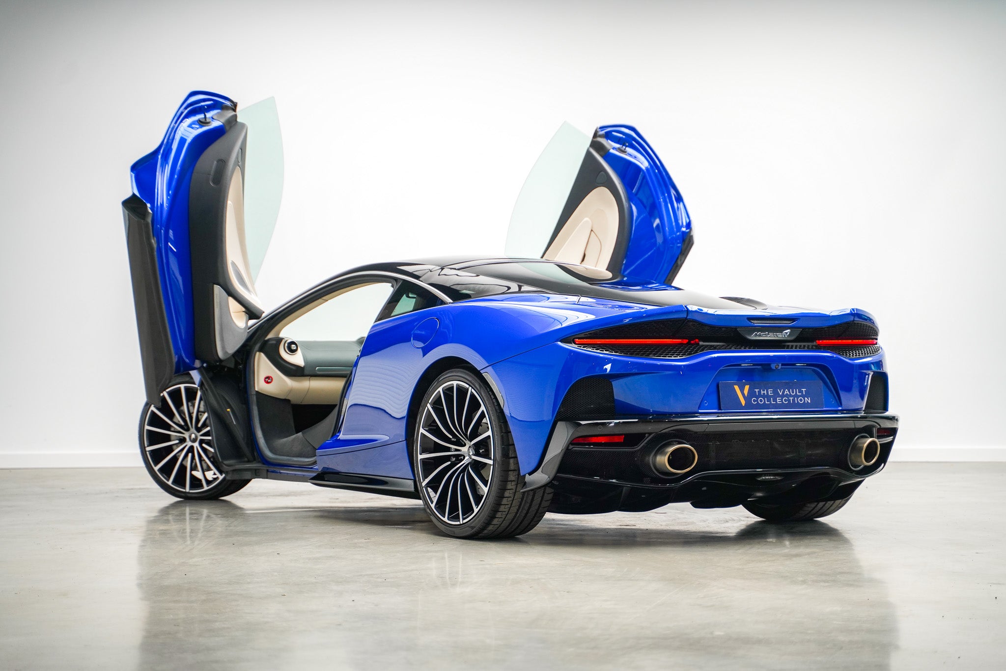 2020 McLaren GT V8