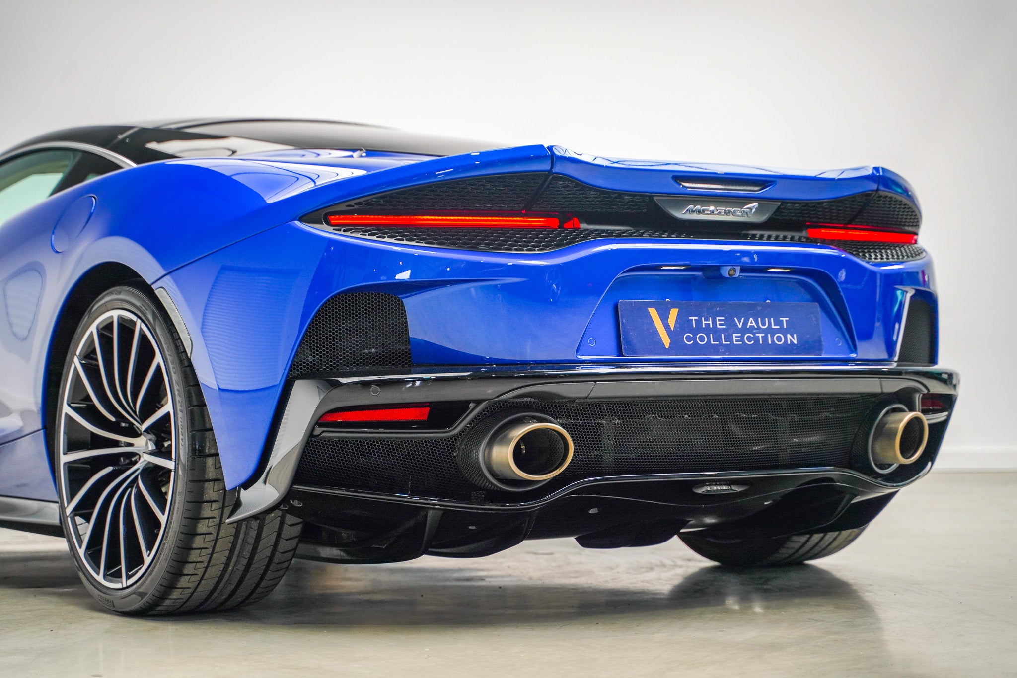 2020 McLaren GT V8
