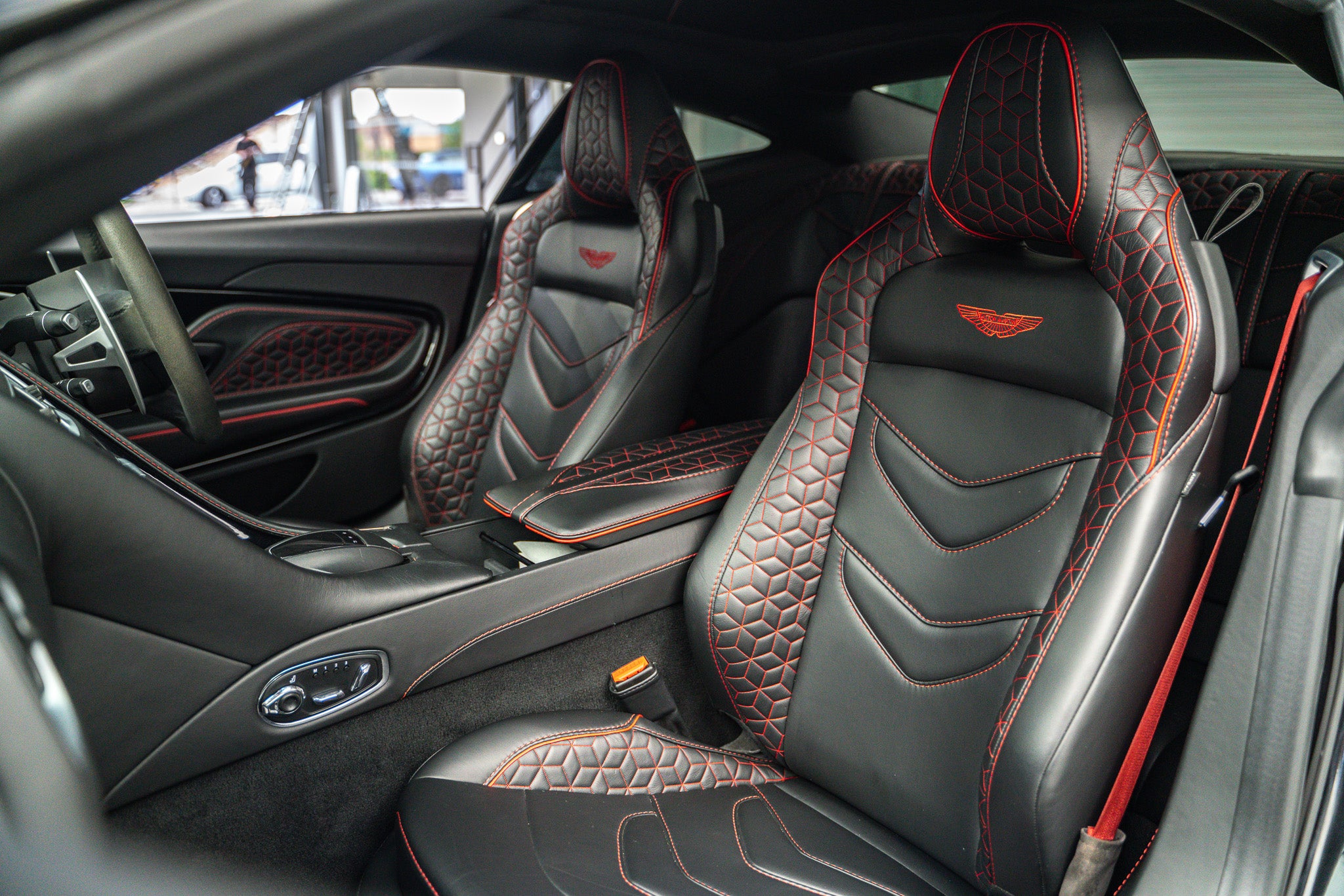 2019 Aston Martin DBS Superleggera V12