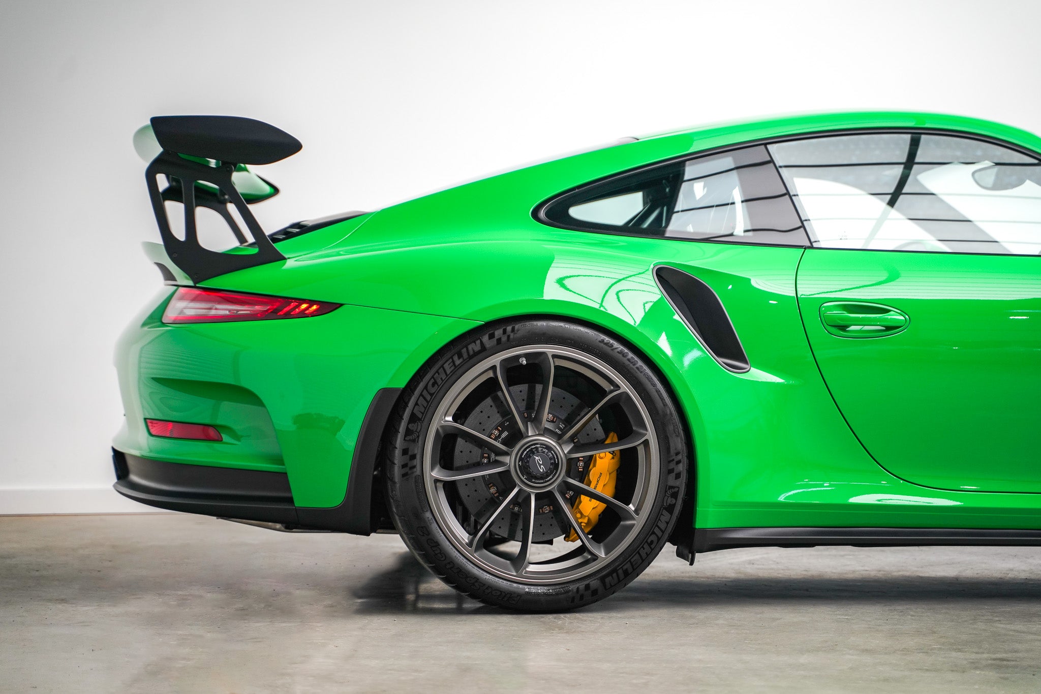 2016 Porsche 991.1 GT3 RS (Delivery Mileage)