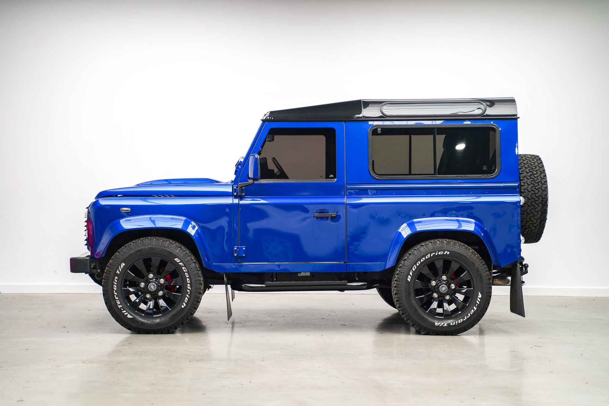 2015 "Urban Truck" Land Rover Defender 90 2.2 TDCi XS
