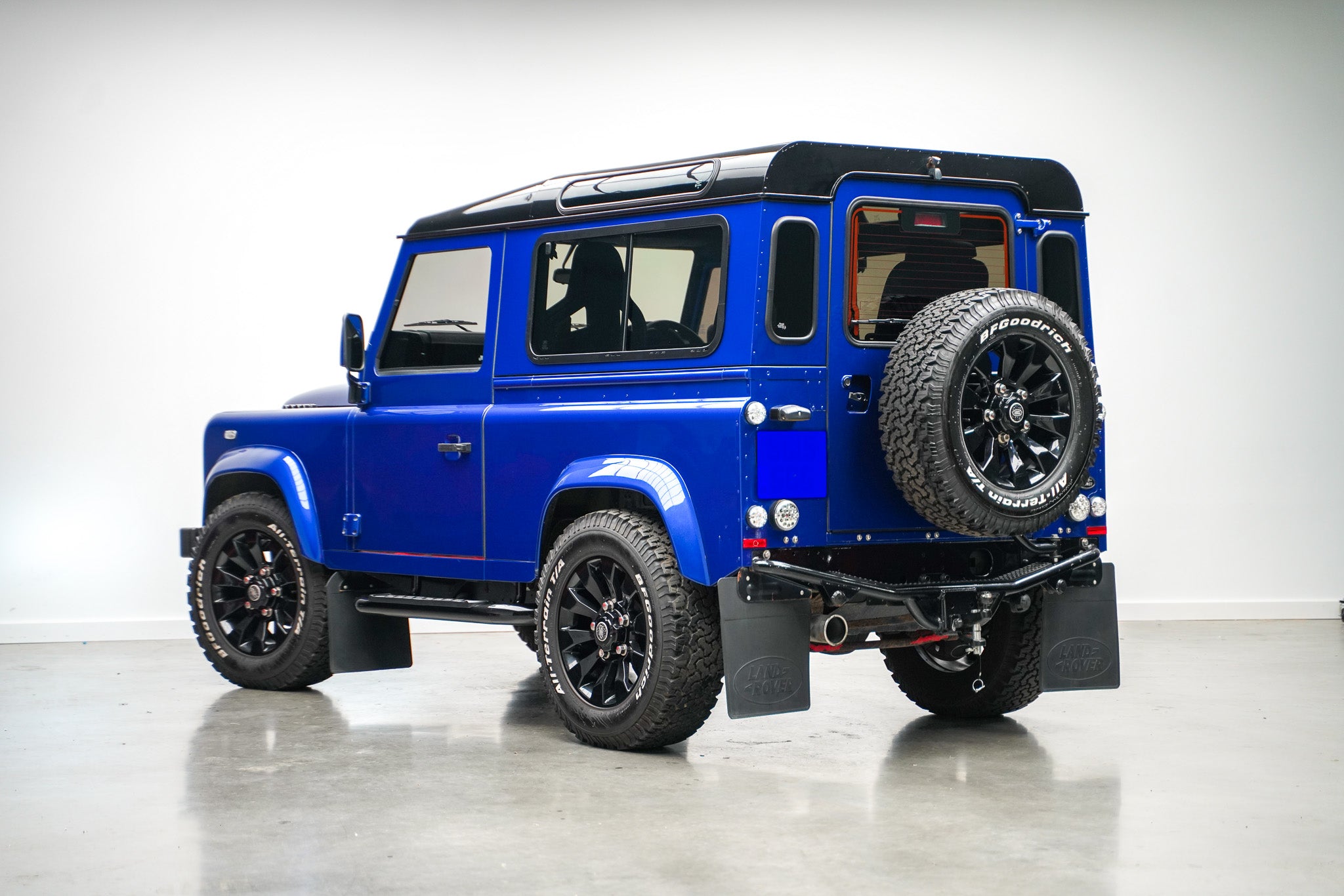 2015 "Urban Truck" Land Rover Defender 90 2.2 TDCi XS