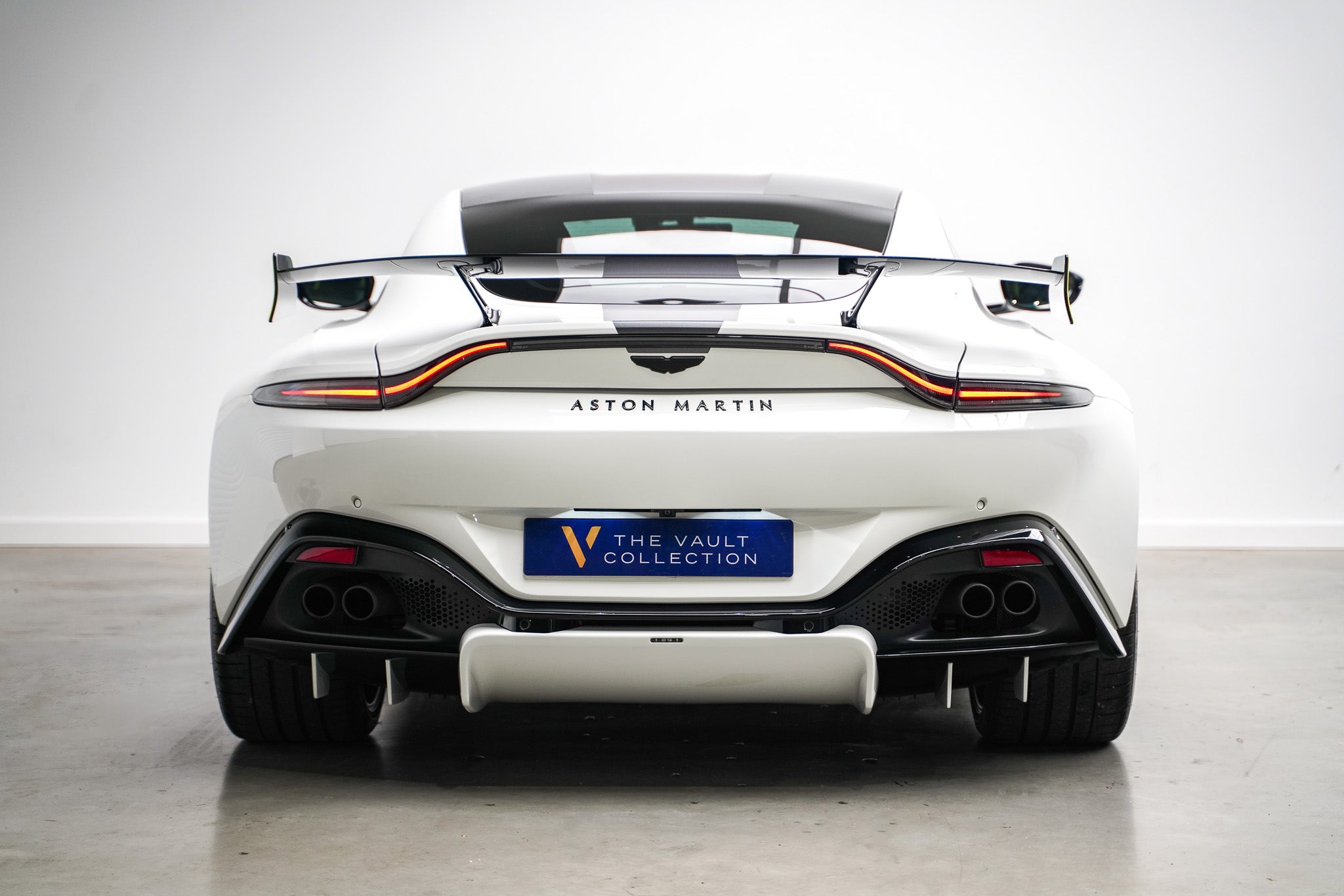 2022 Aston Martin V8 Vantage F1 Edition