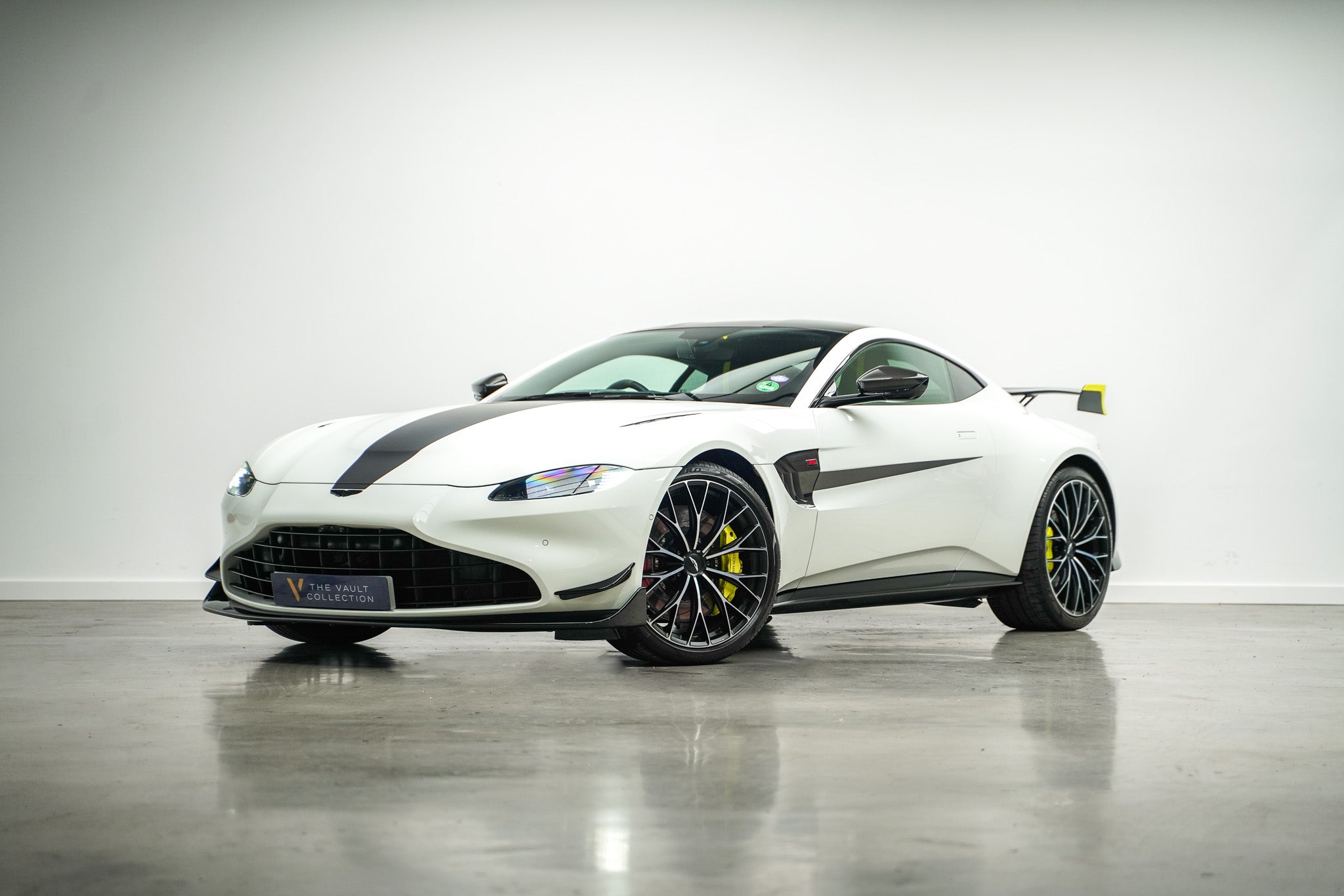 2022 Aston Martin V8 Vantage F1 Edition