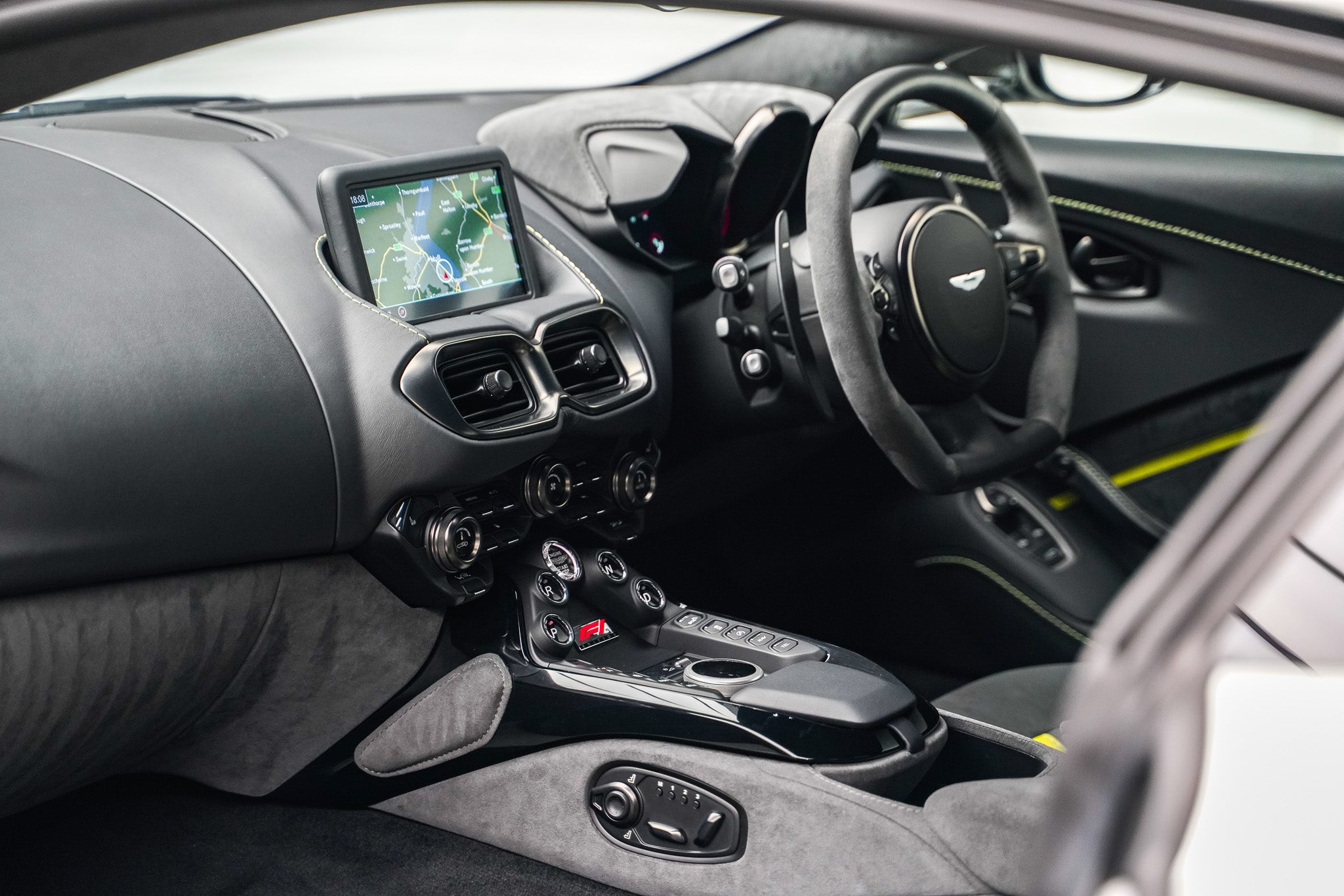 2022 Aston Martin V8 Vantage F1 Edition