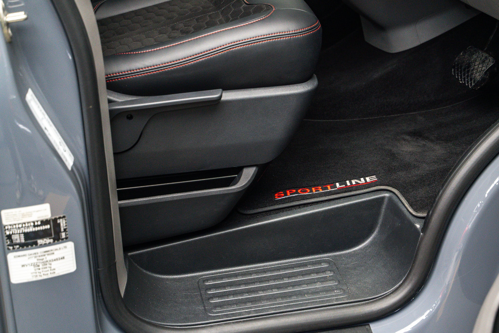 2024 Volkswagen Transporter Sportline Black Edition