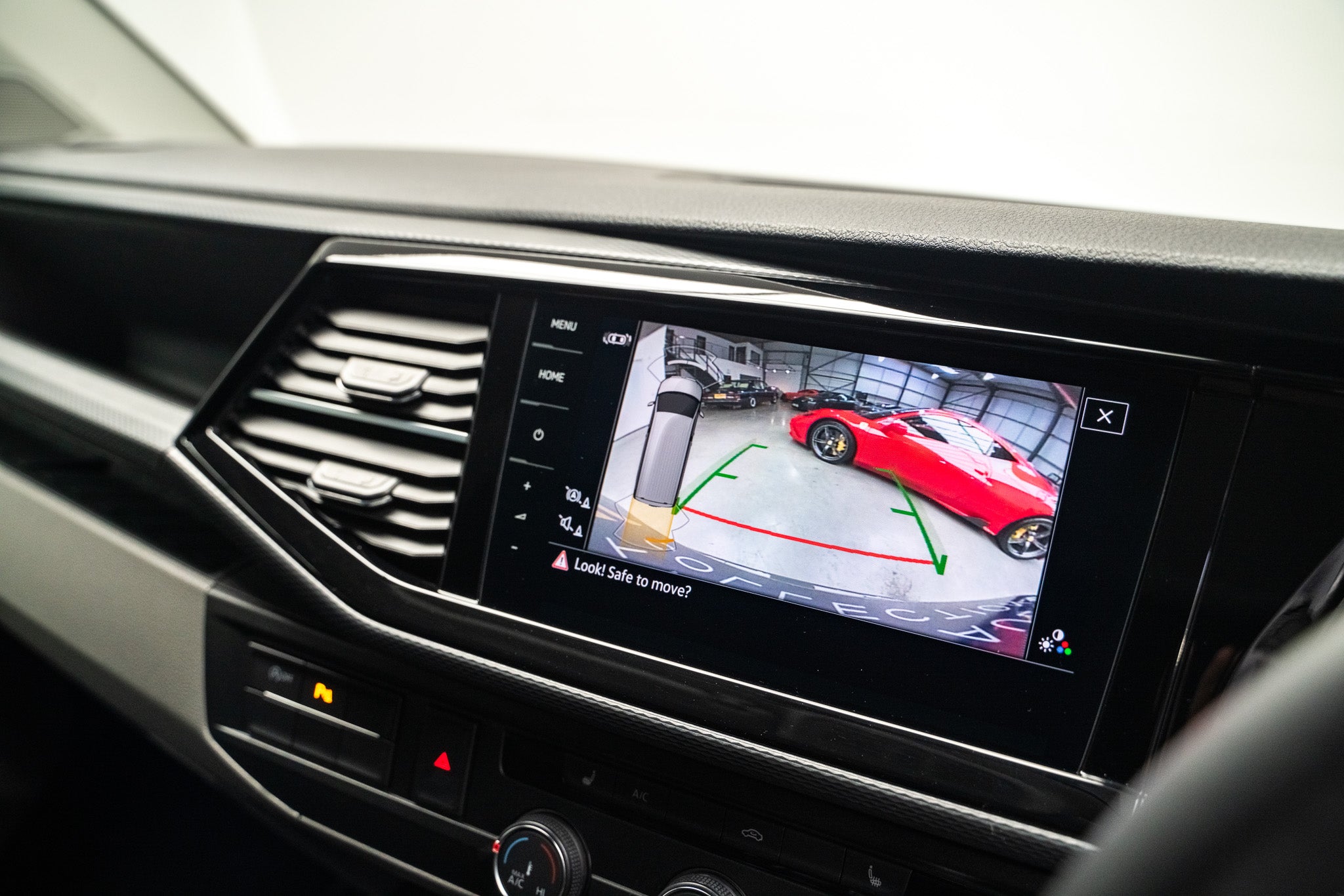 2024 Volkswagen Transporter Sportline Black Edition