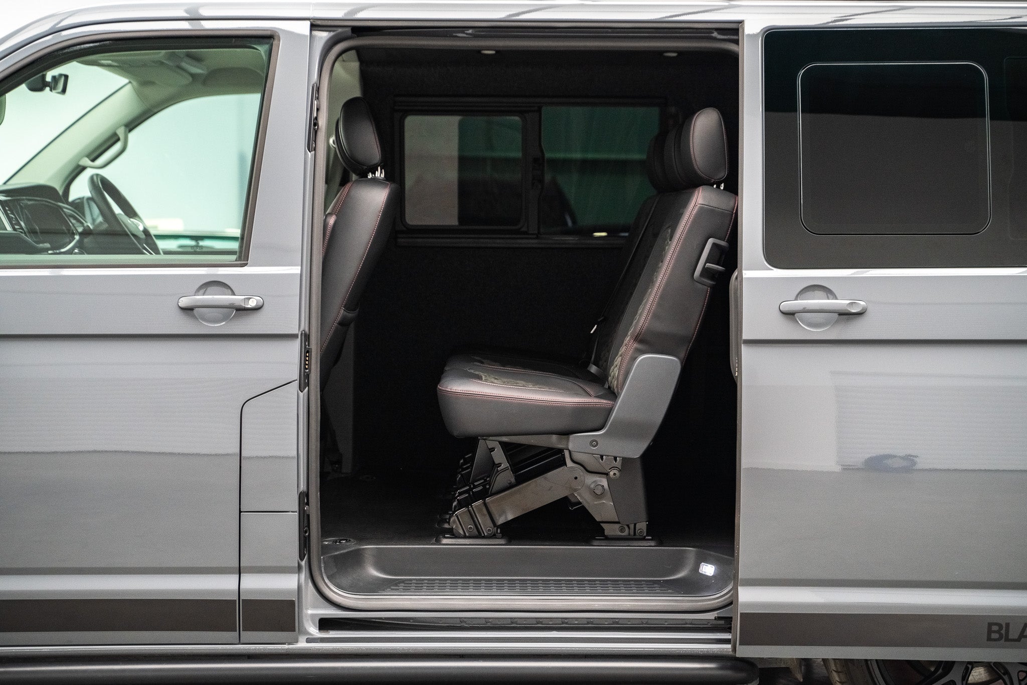 2024 Volkswagen Transporter Sportline Black Edition