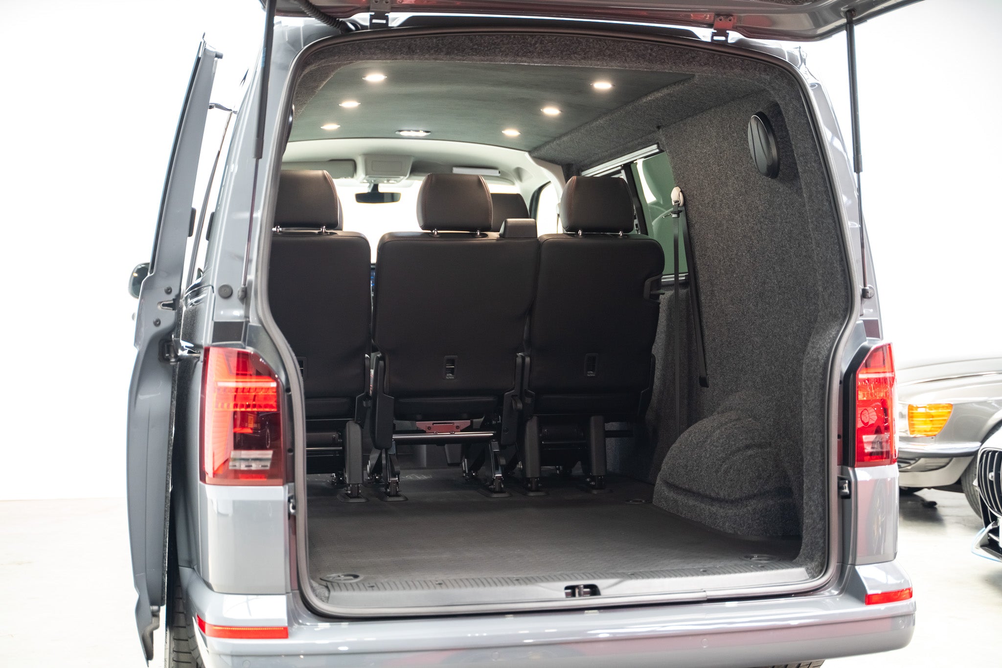 2024 Volkswagen Transporter Sportline Black Edition