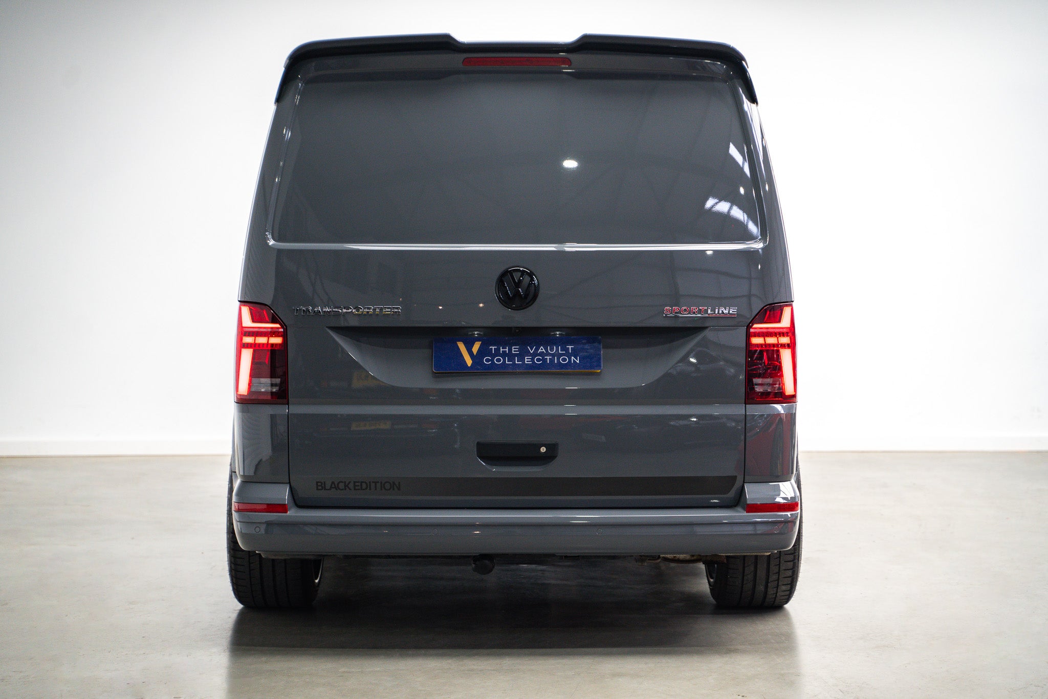 2024 Volkswagen Transporter Sportline Black Edition