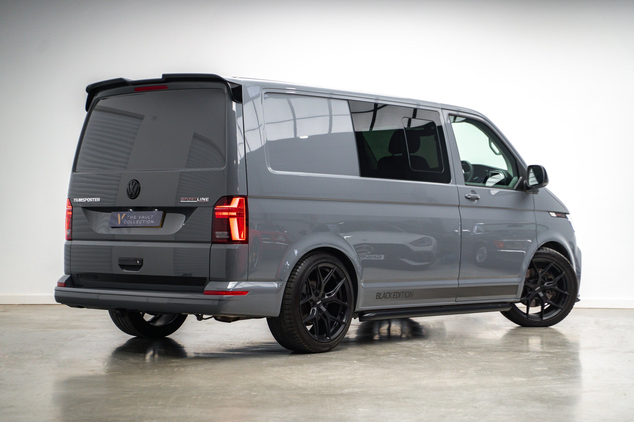 2024 Volkswagen Transporter Sportline Black Edition