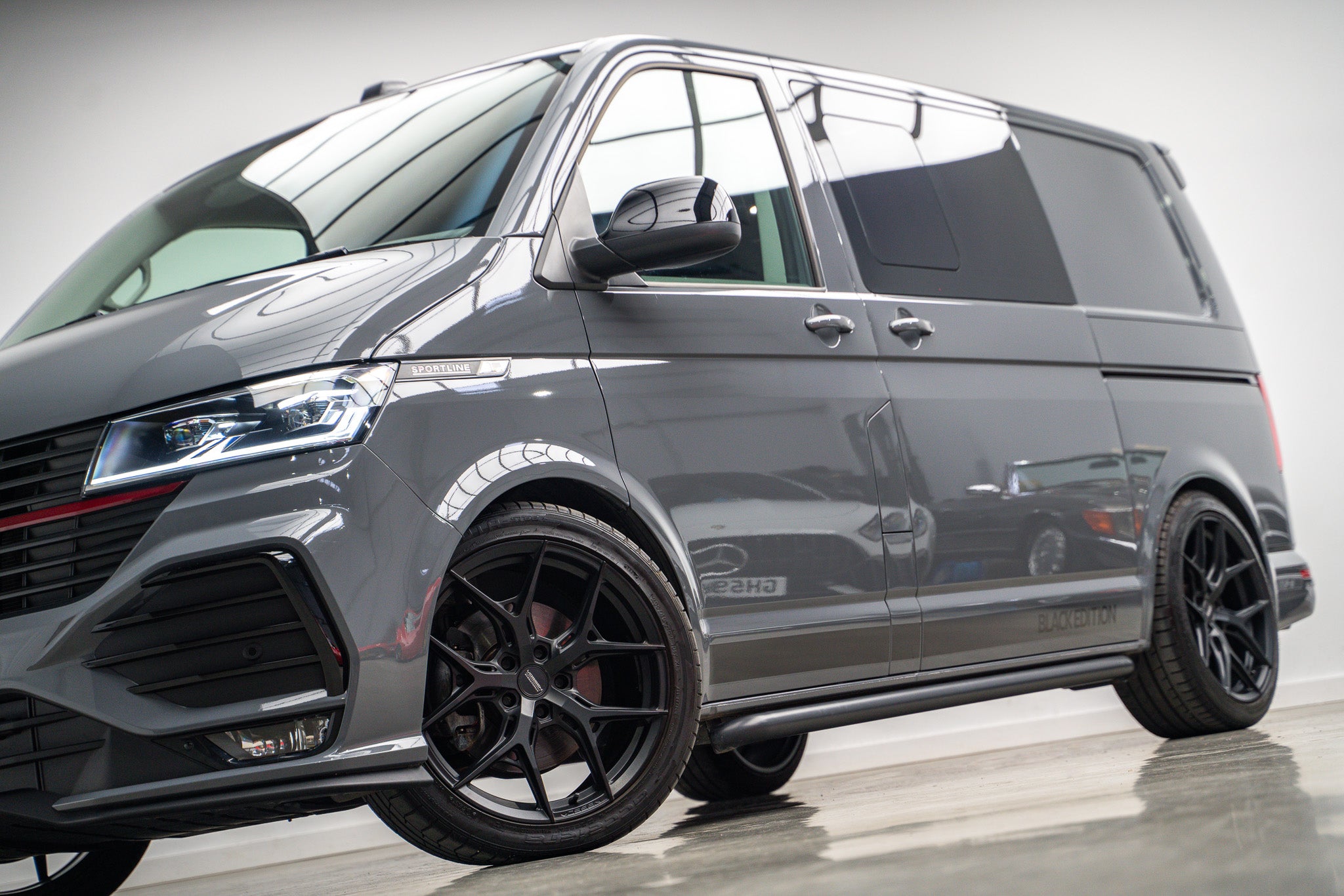 2024 Volkswagen Transporter Sportline Black Edition