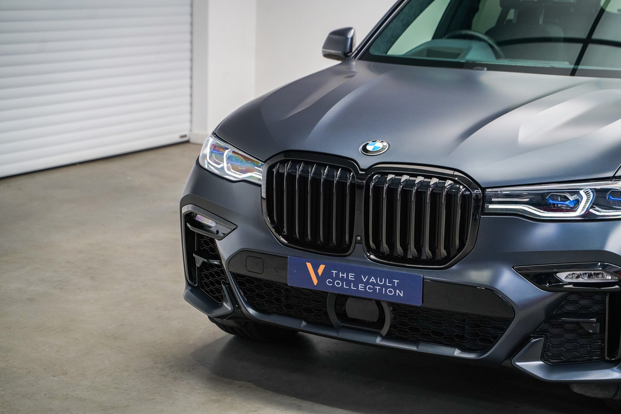 2020 BMW X7 M50i Dark Shadow Edition