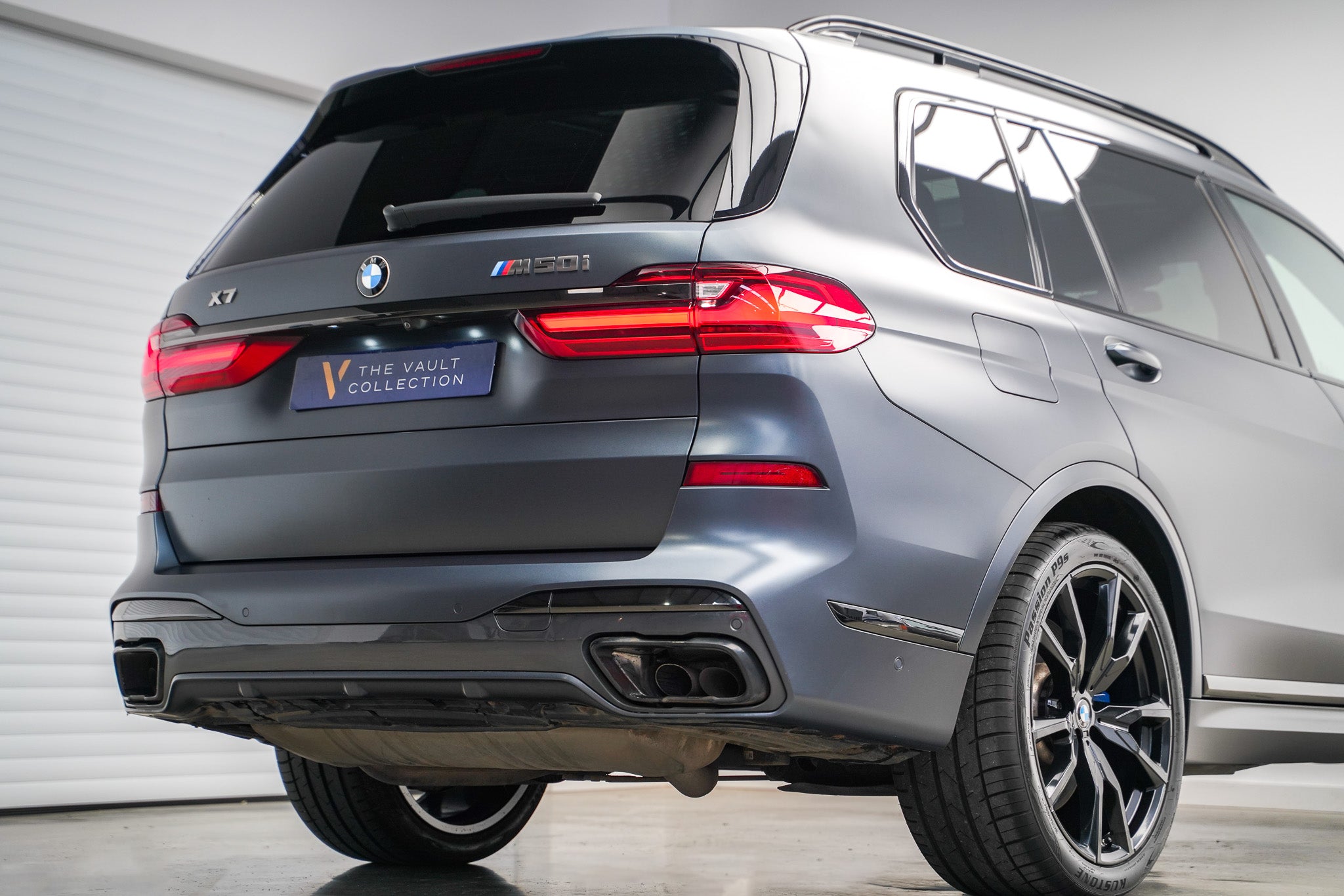 2020 BMW X7 M50i Dark Shadow Edition