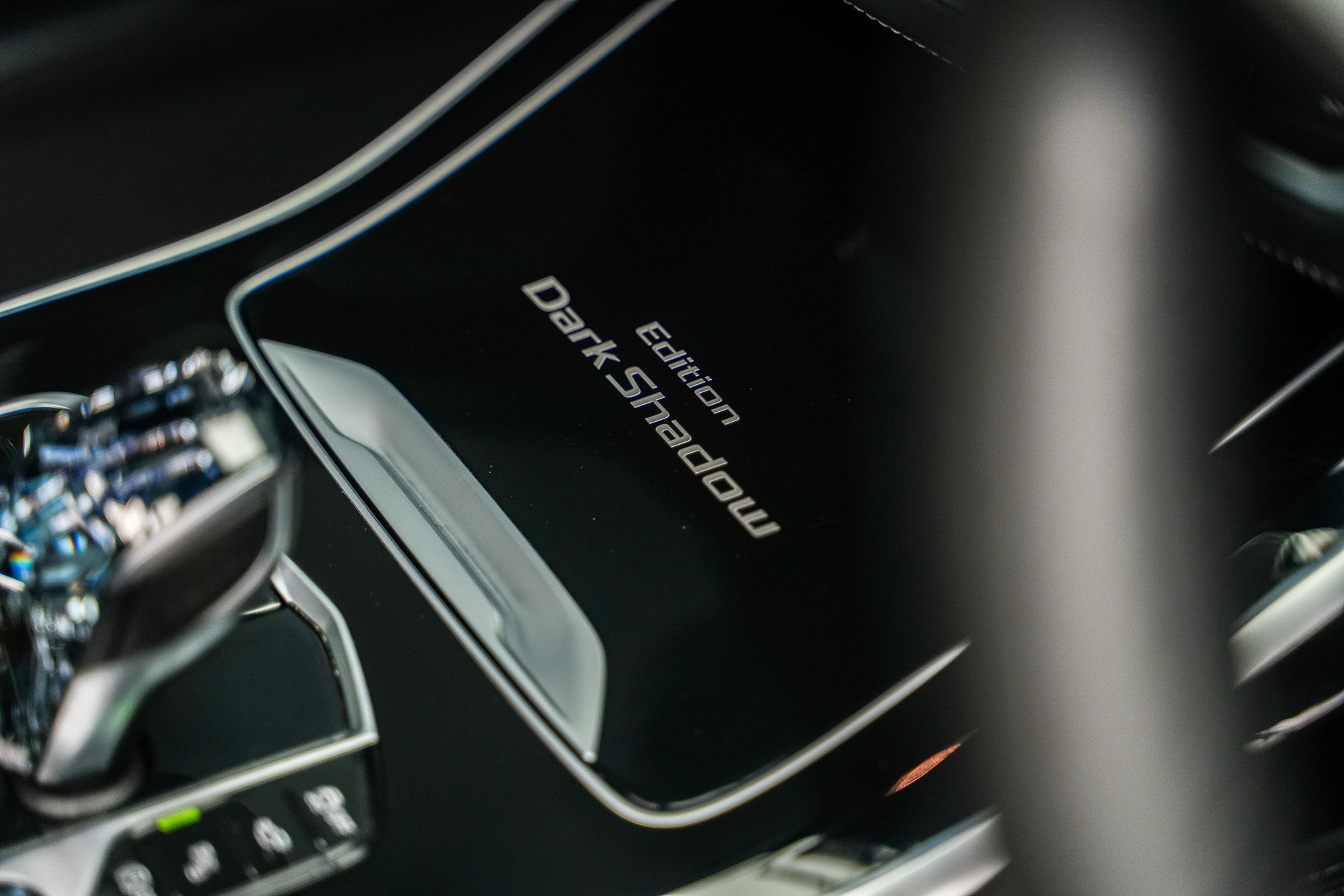 2020 BMW X7 M50i Dark Shadow Edition