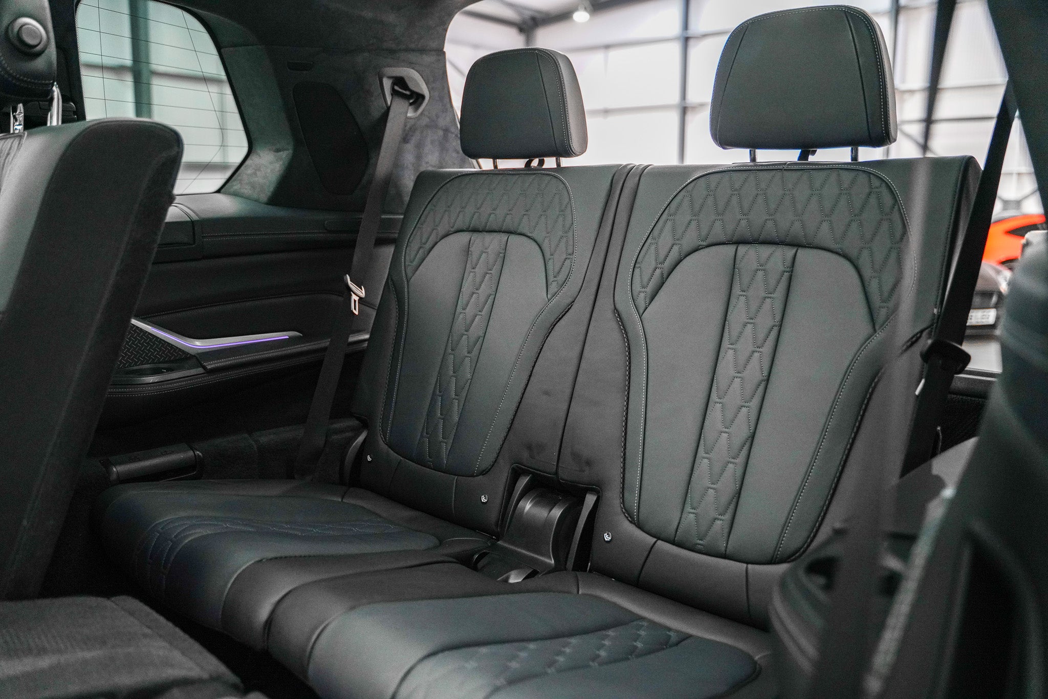 2020 BMW X7 M50i Dark Shadow Edition