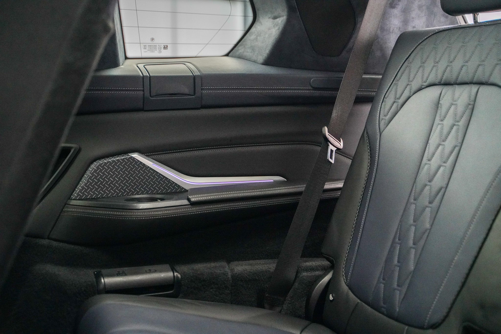 2020 BMW X7 M50i Dark Shadow Edition