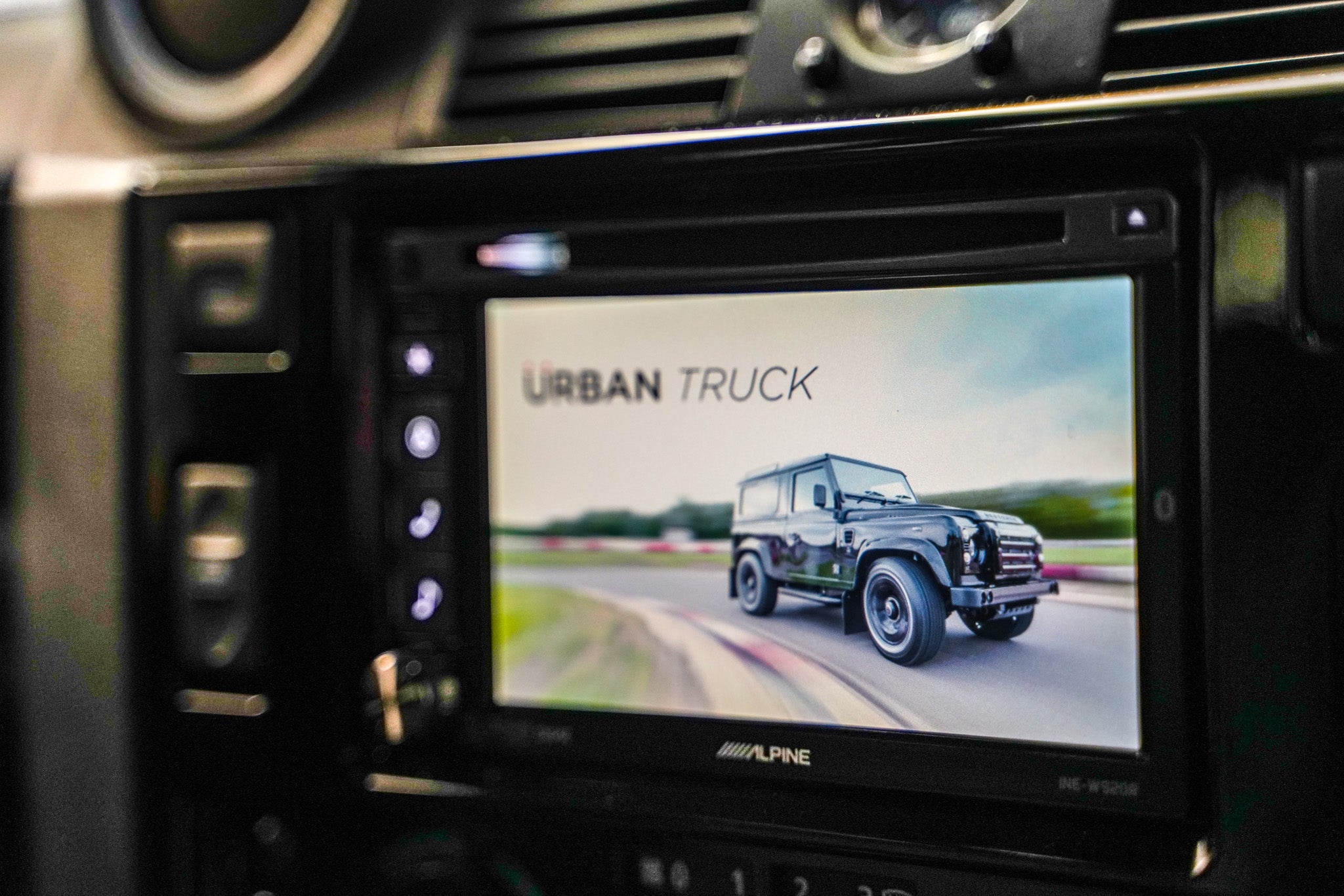 2015 "Urban Truck" Land Rover Defender 90 2.2 TDCi XS