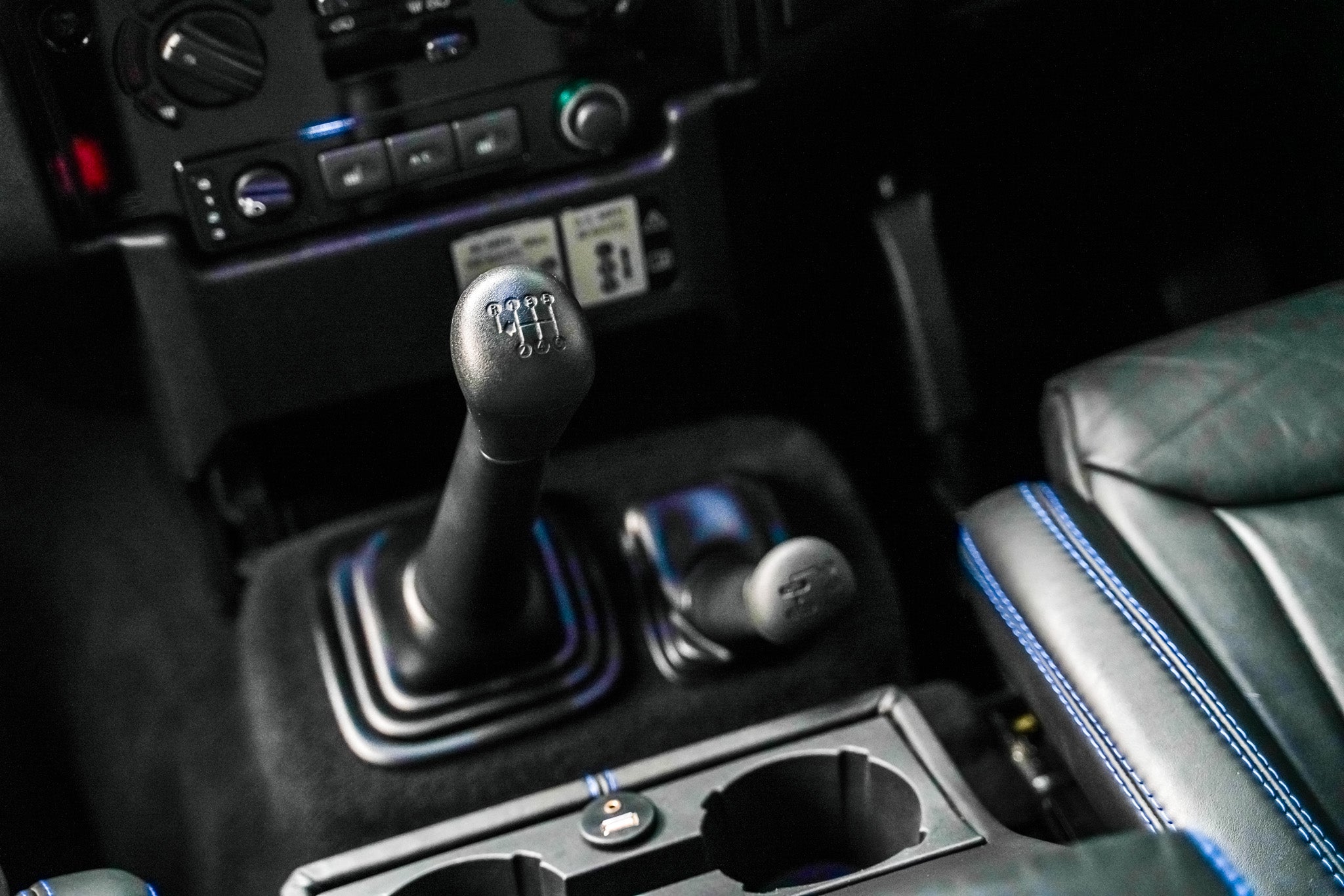2015 "Urban Truck" Land Rover Defender 90 2.2 TDCi XS