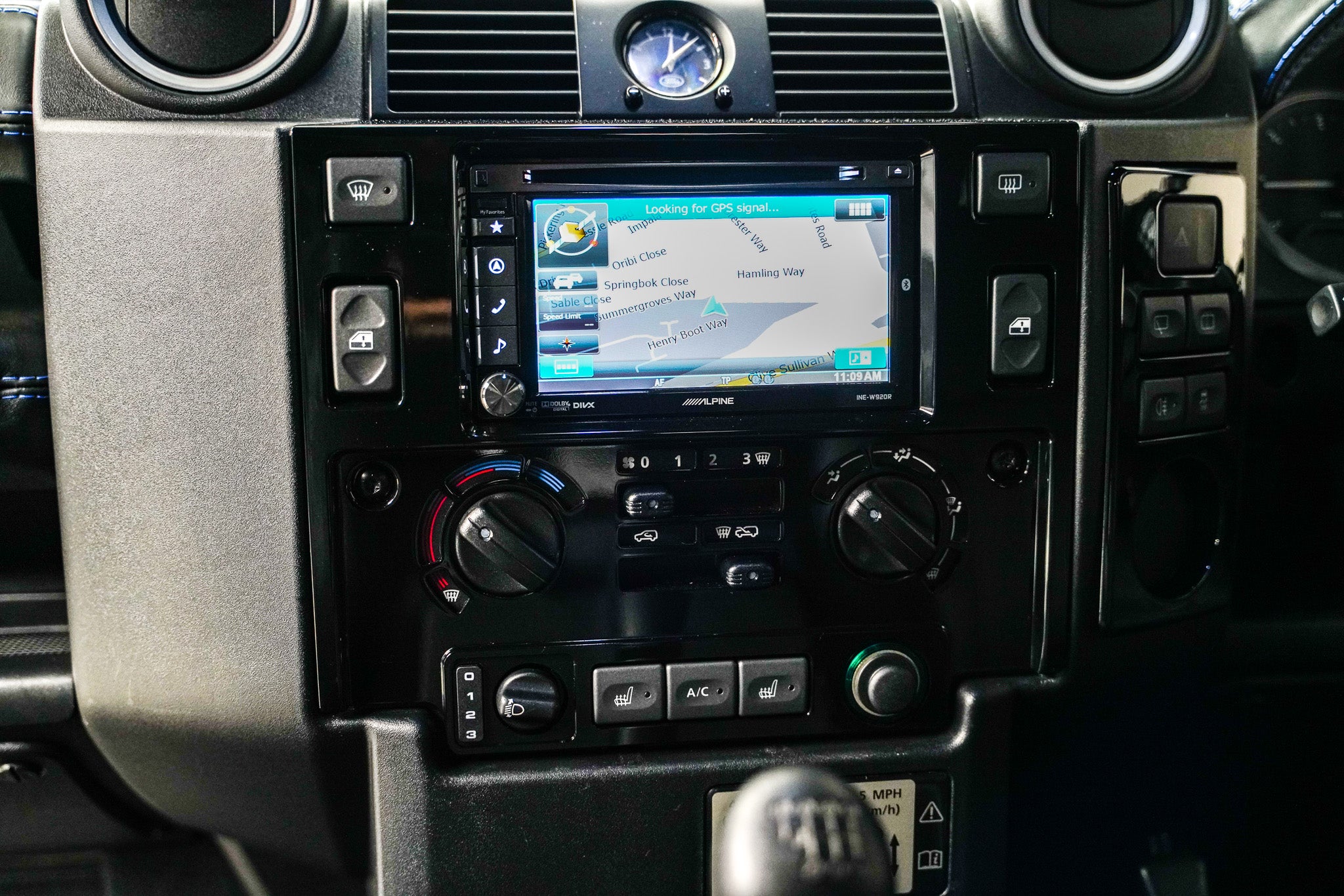 2015 "Urban Truck" Land Rover Defender 90 2.2 TDCi XS