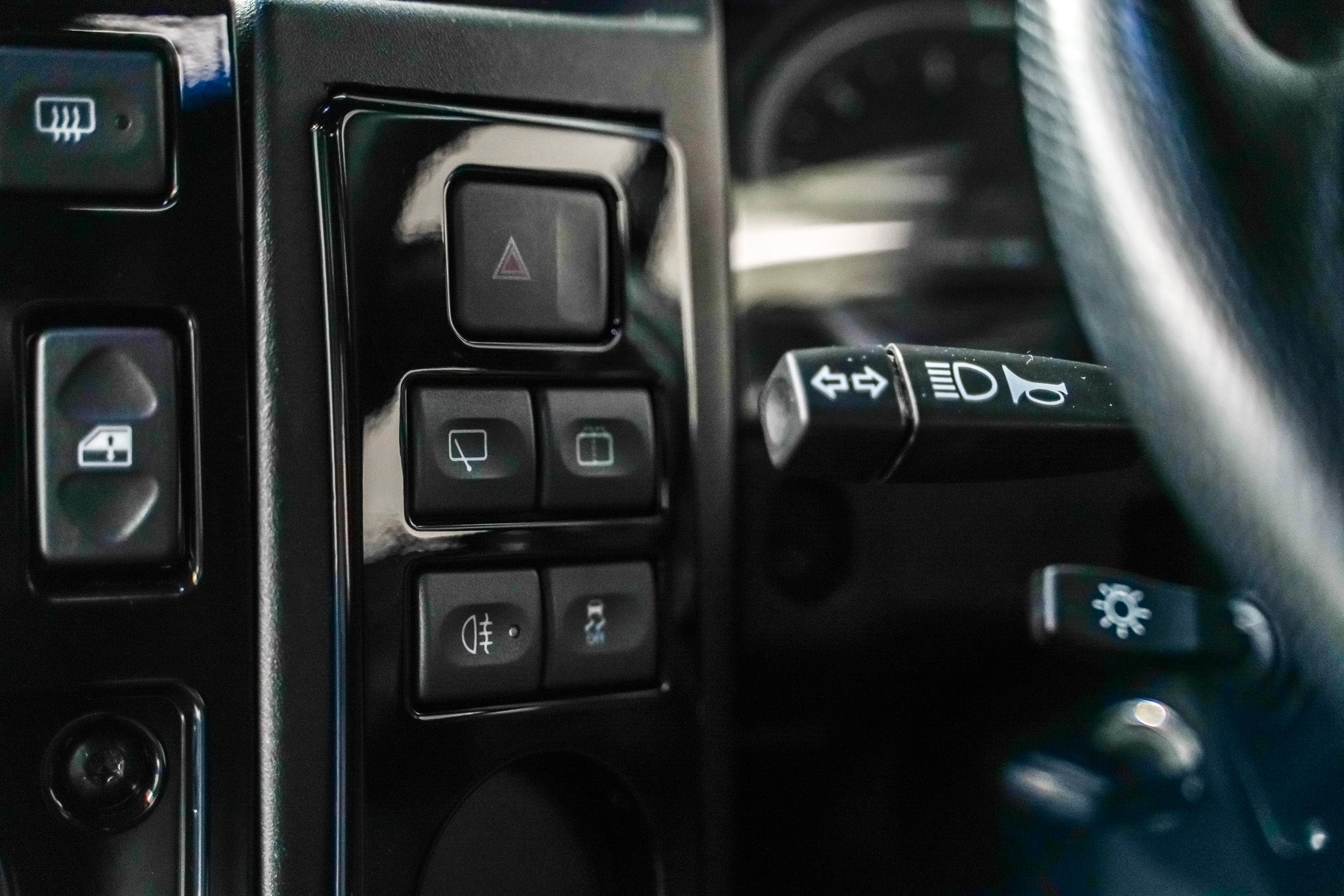 2015 "Urban Truck" Land Rover Defender 90 2.2 TDCi XS