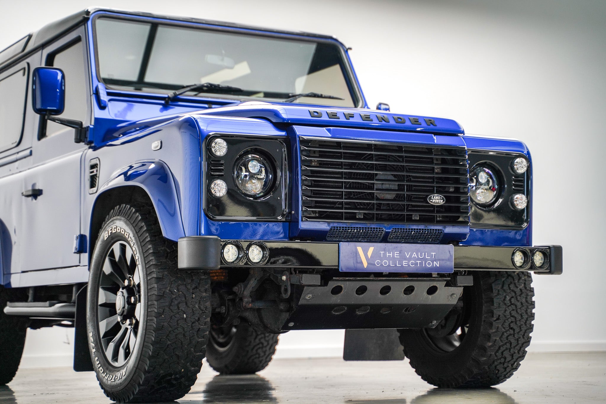 2015 "Urban Truck" Land Rover Defender 90 2.2 TDCi XS