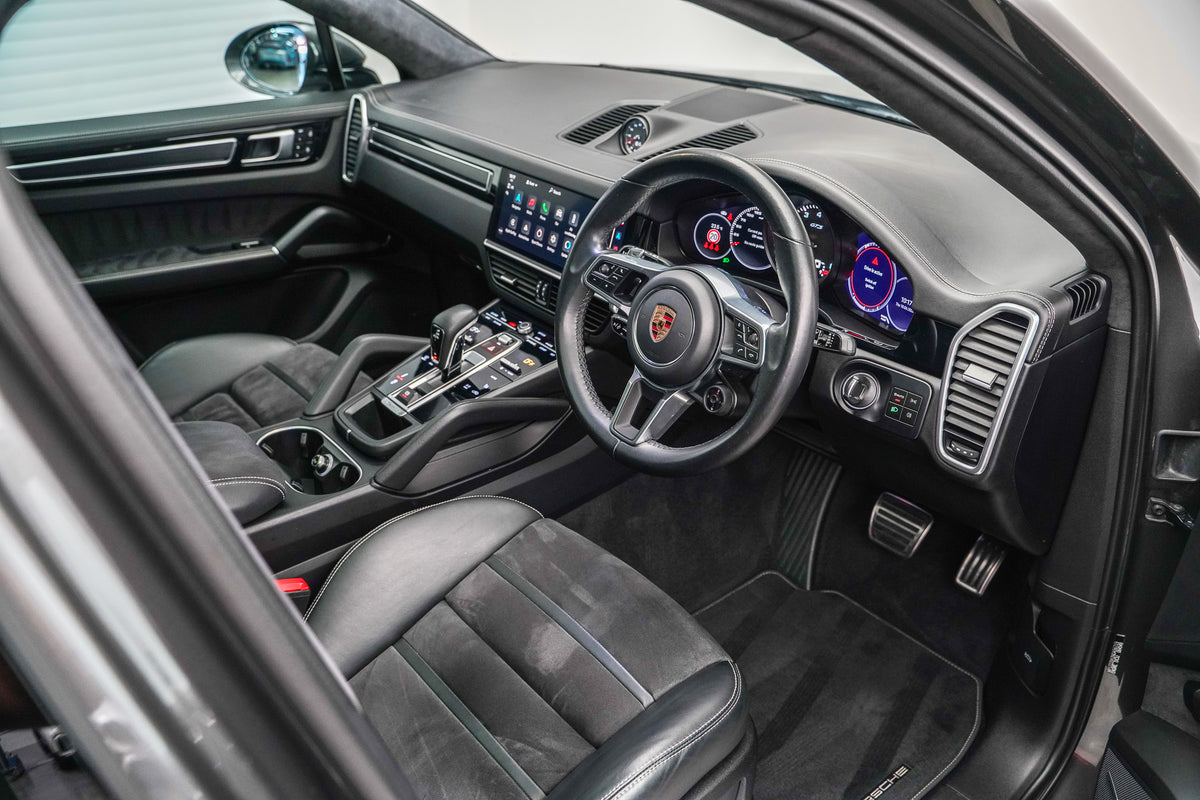 2022 Porsche Cayenne GTS