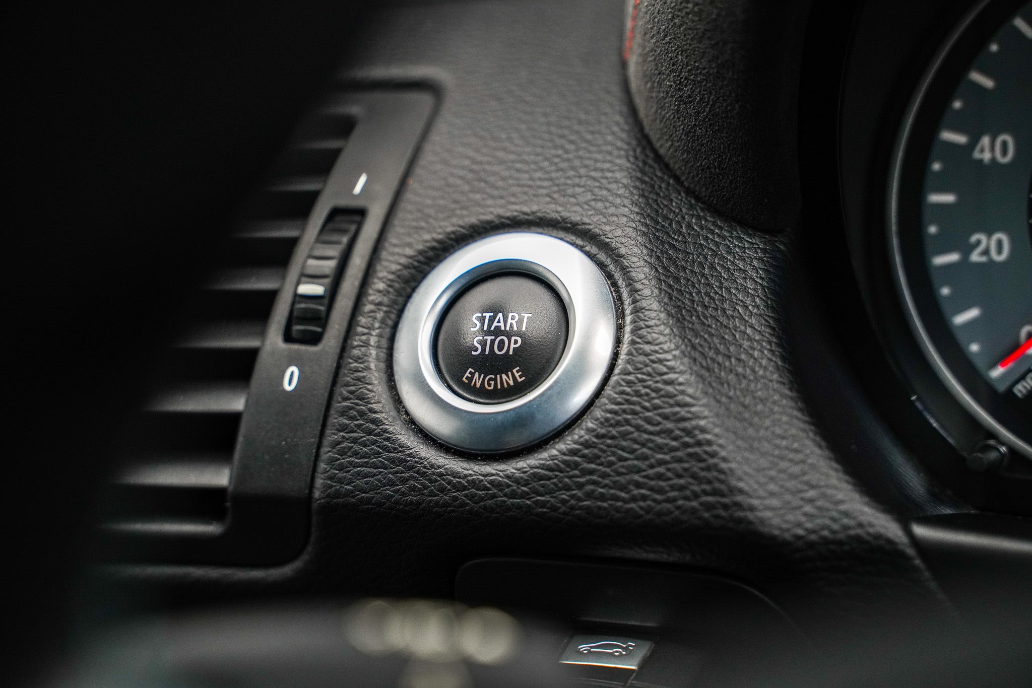 2011 BMW 1M
