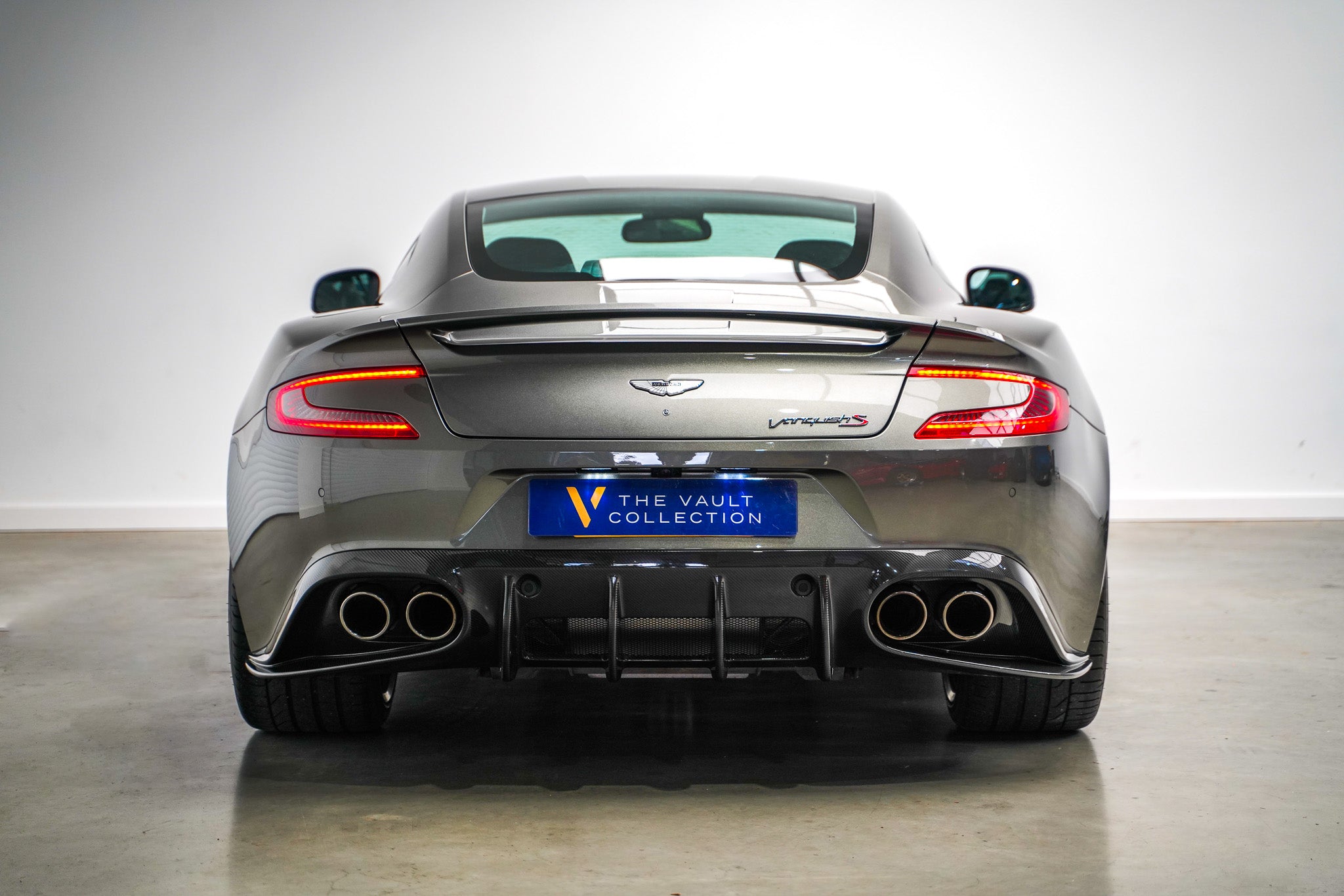 2017 Aston Martin V12 Vanquish S
