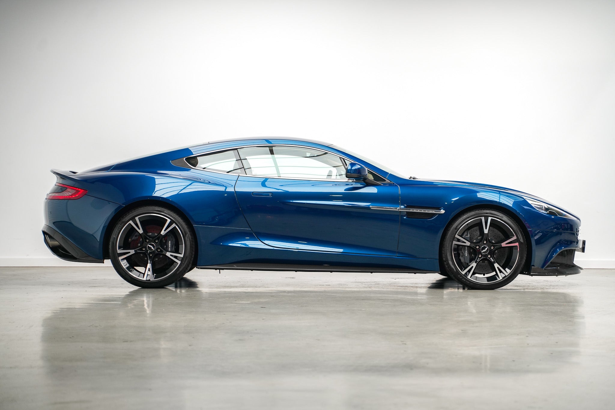 2017 Aston Martin Vanquish S