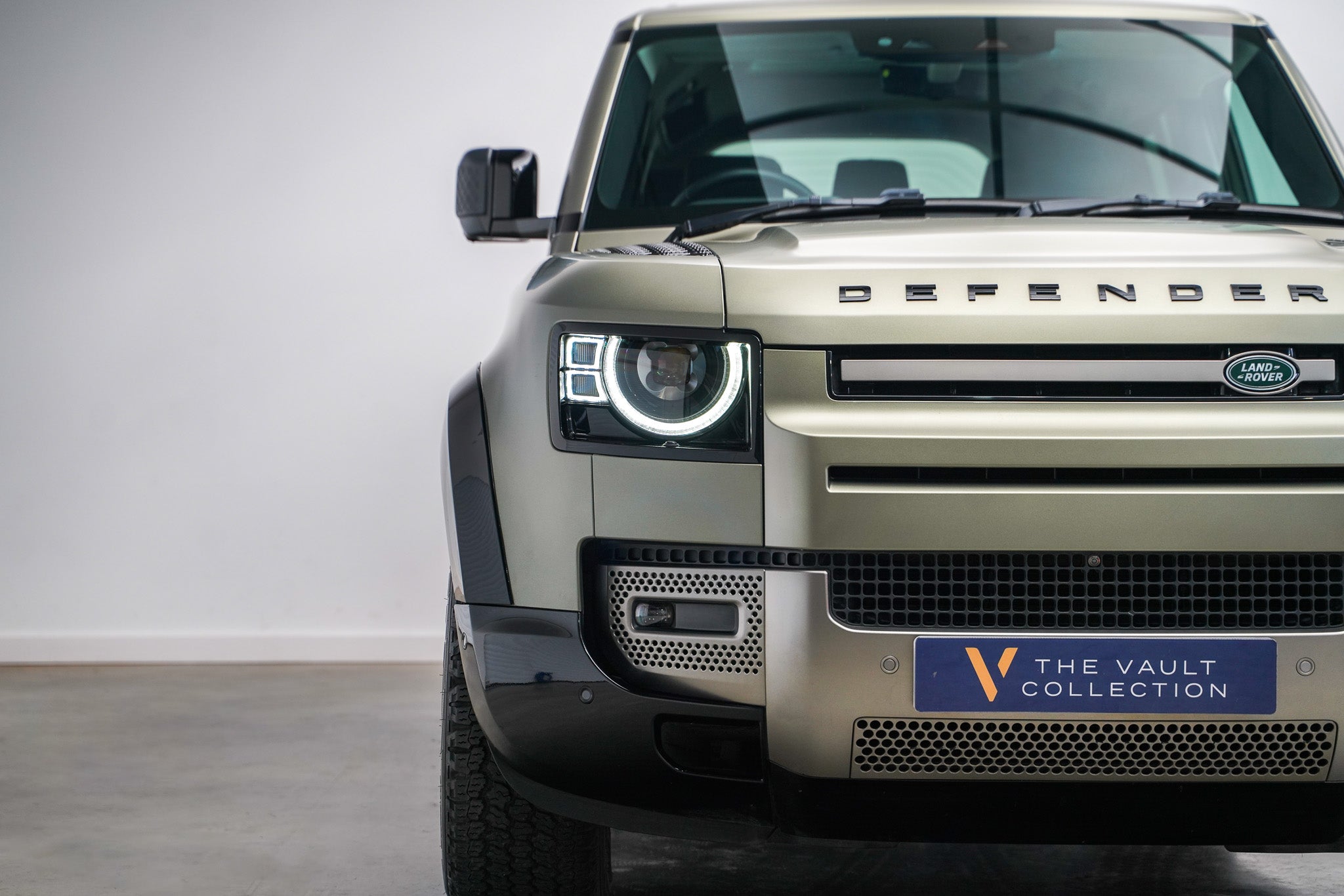 2023 Land Rover Defender 110 D300 X-Dynamic HSE