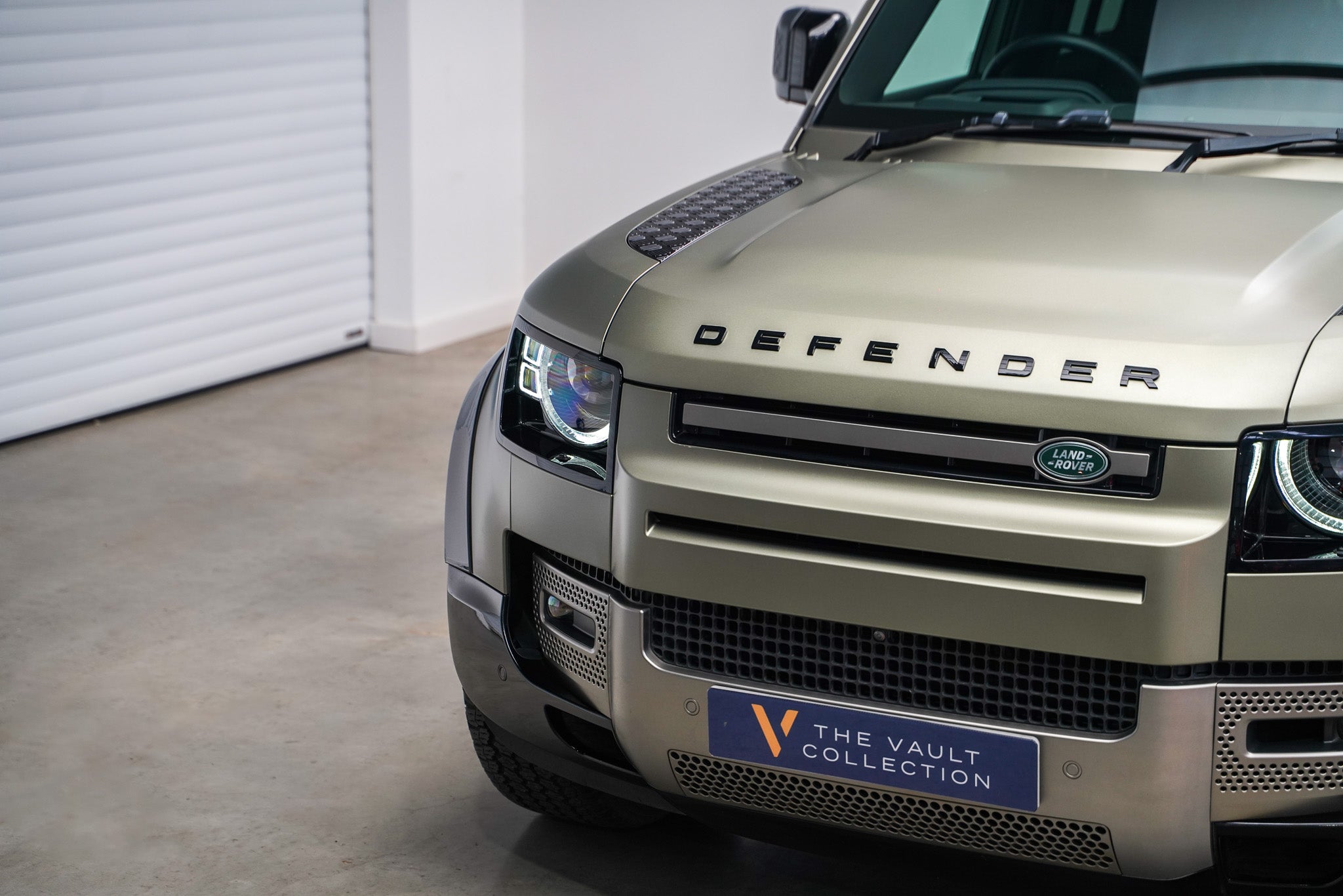 2023 Land Rover Defender 110 D300 X-Dynamic HSE