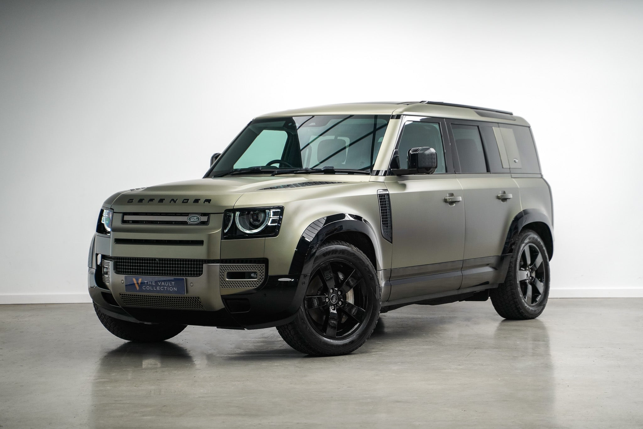 2023 Land Rover Defender 110 D300 X-Dynamic HSE
