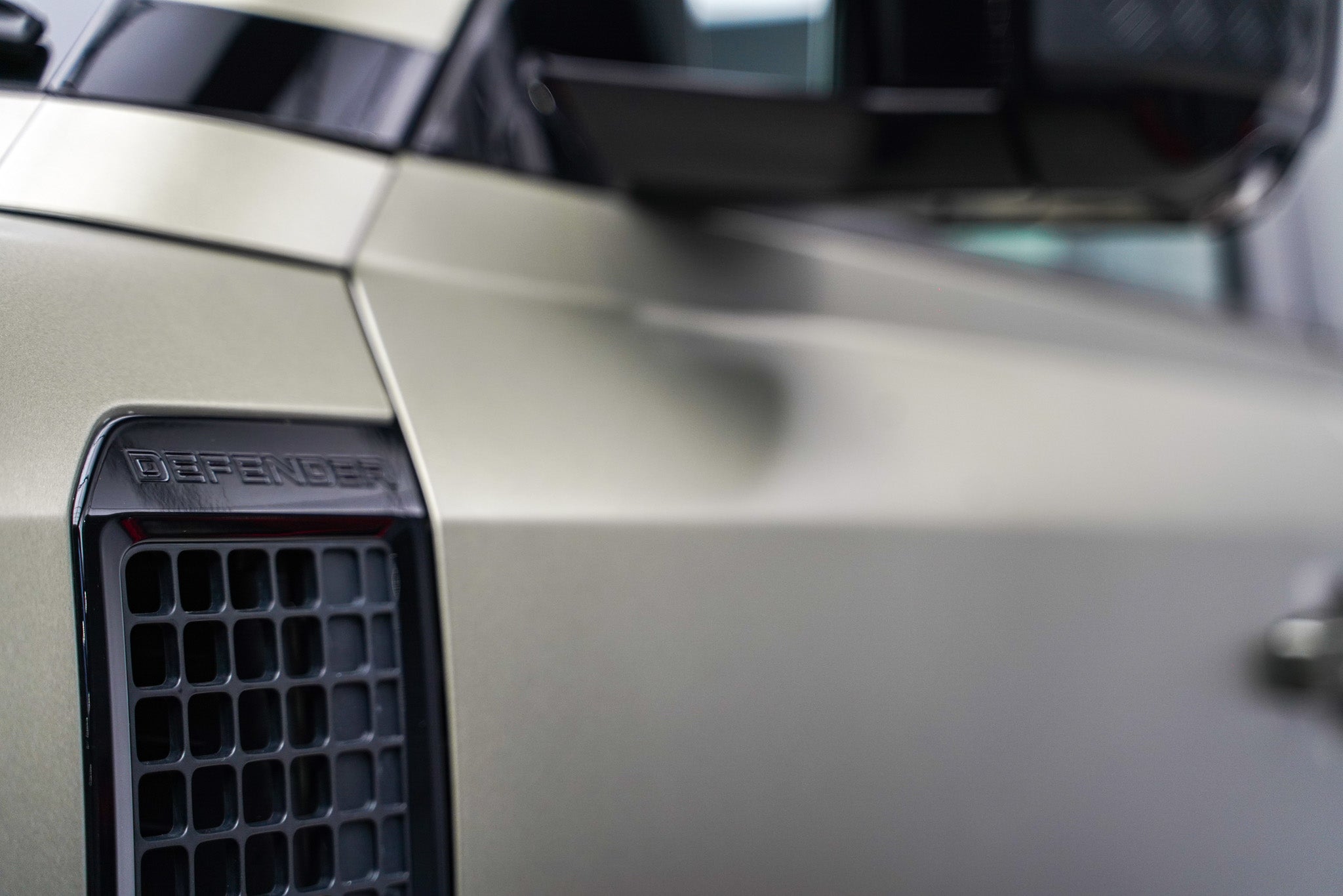 2023 Land Rover Defender 110 D300 X-Dynamic HSE